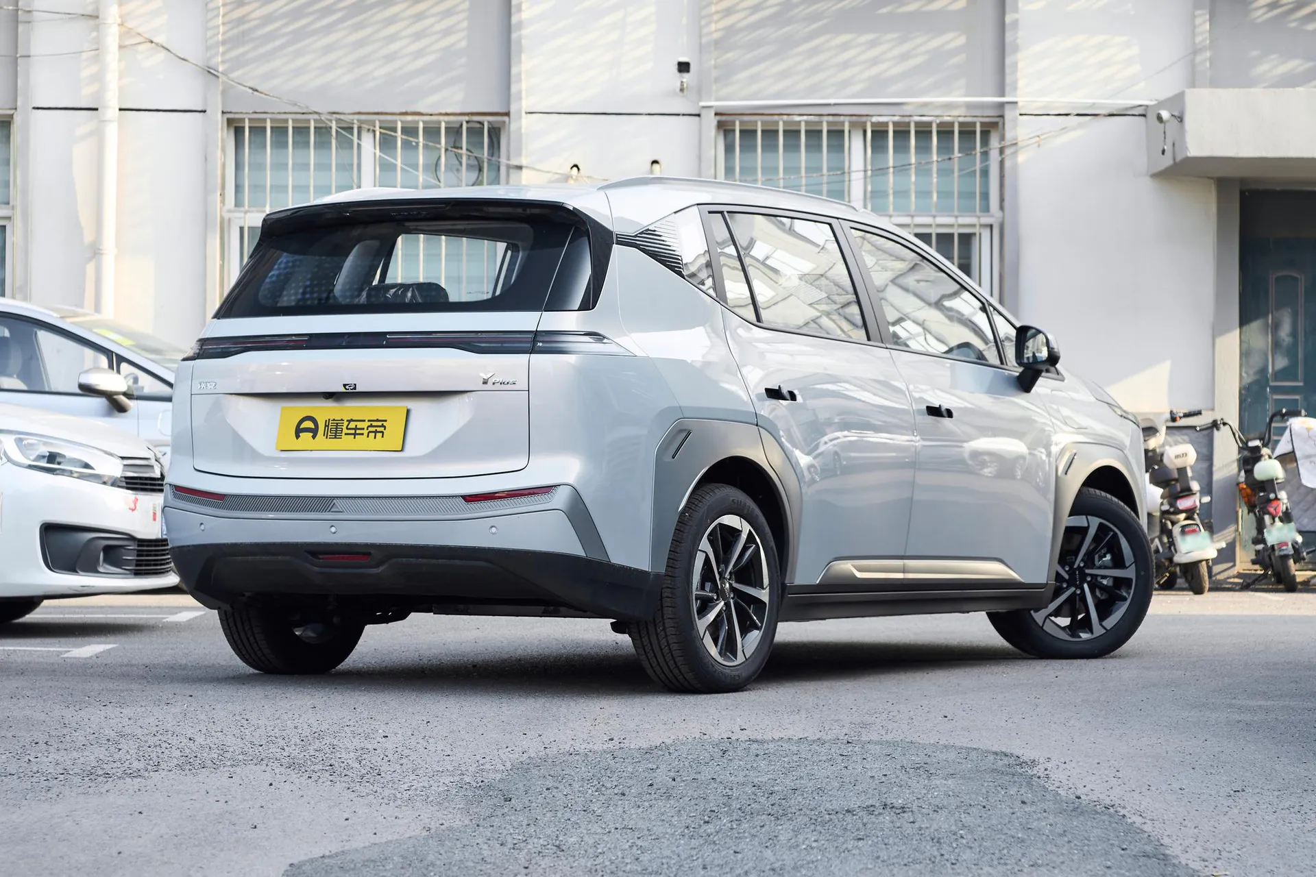  Y Plus 510 Smart Luxury