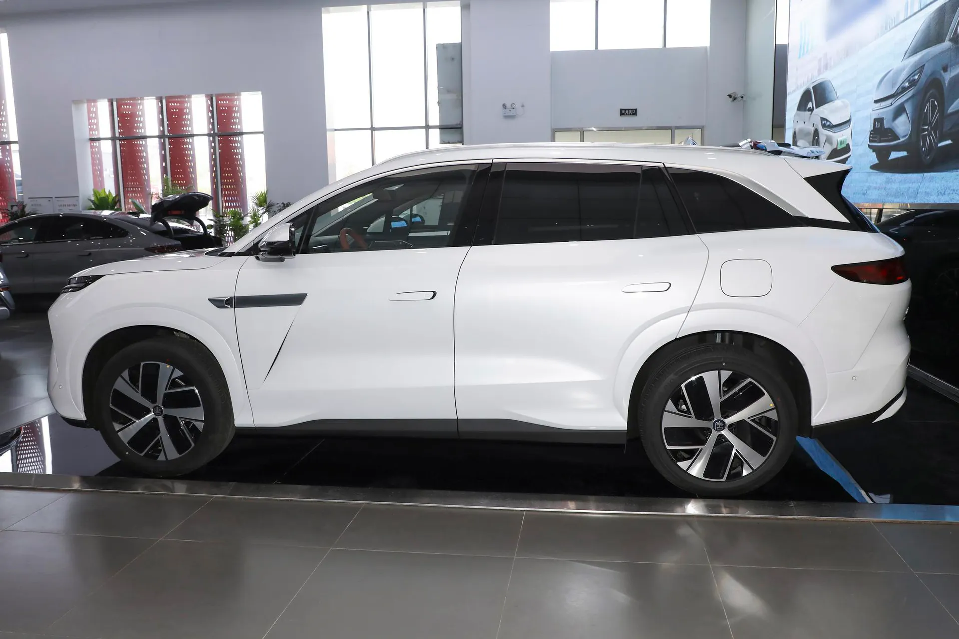  Tang L EV 670 KM RWD LiDAR Flagship