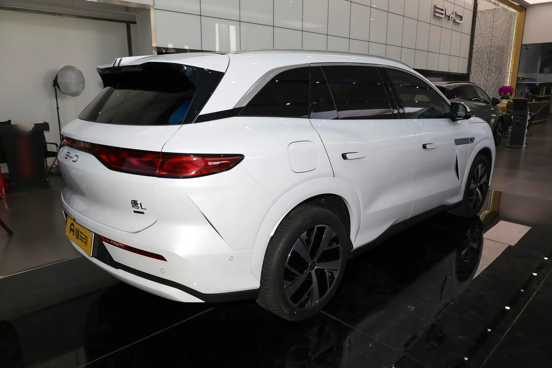  Tang L EV 670 KM RWD LiDAR Flagship