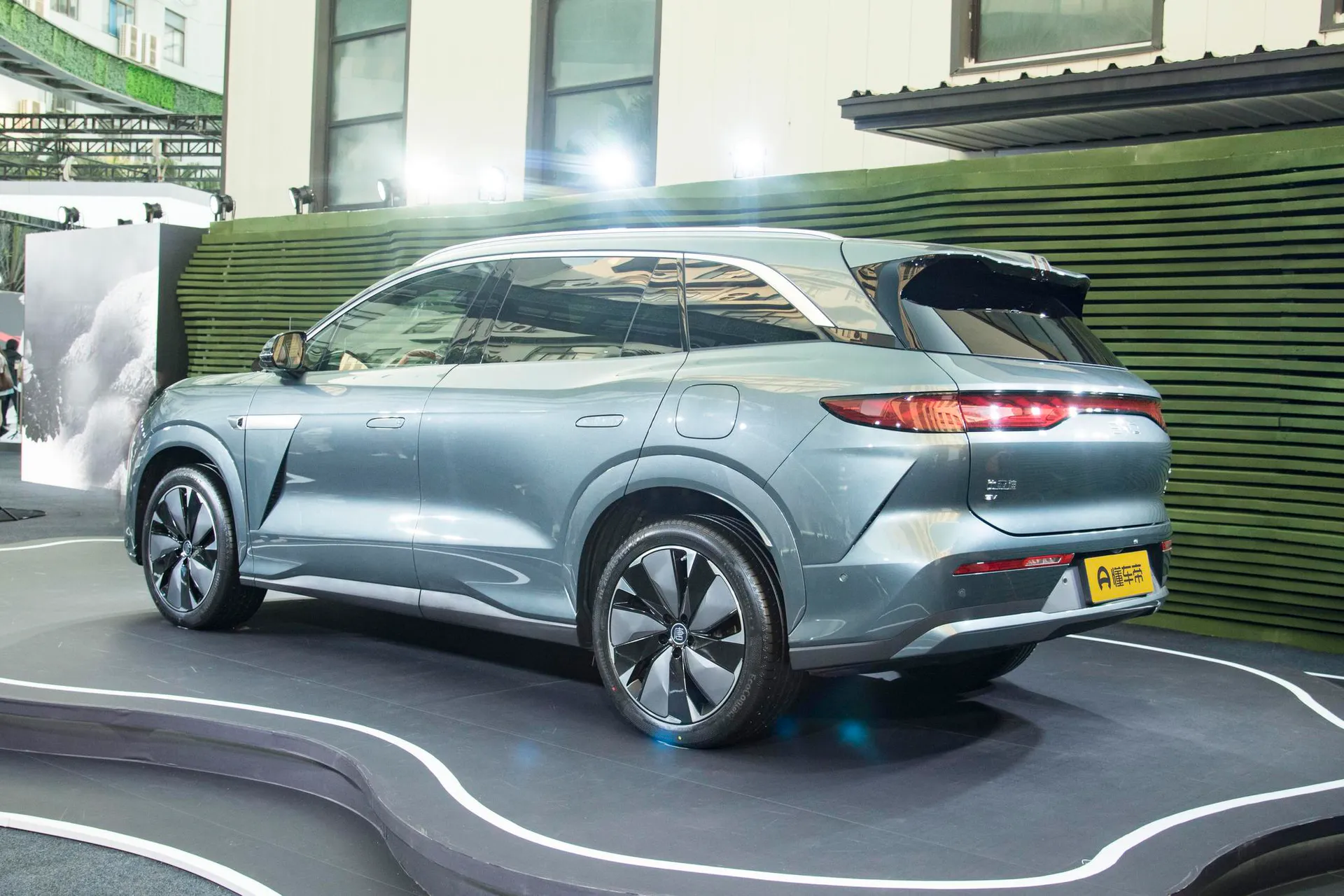  Tang L EV 600 KM AWD LiDAR Flagship