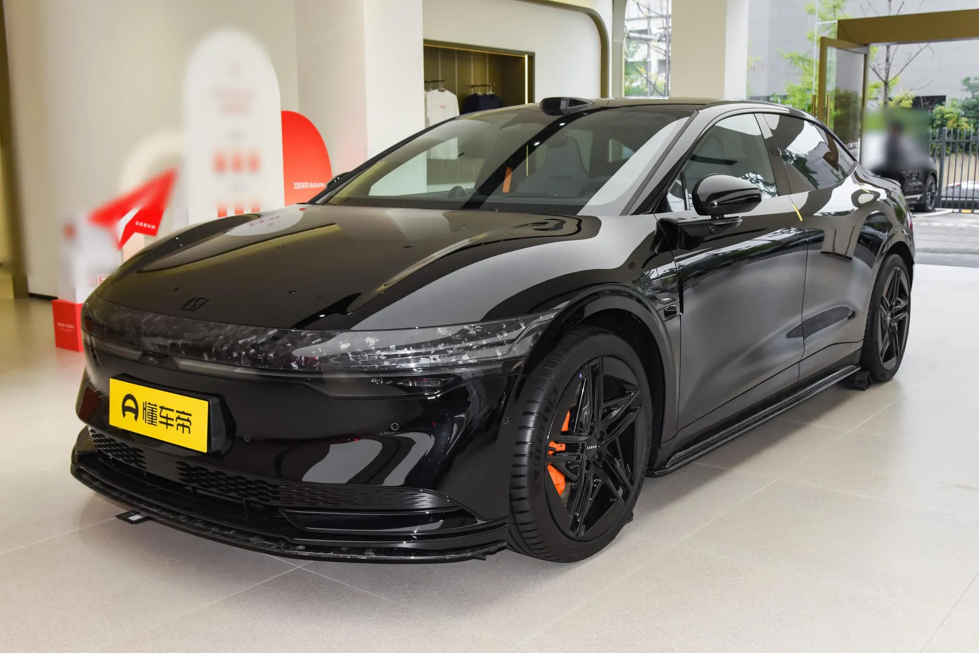 Седан Zeekr 007 AWD Performance 100kWh (2025)