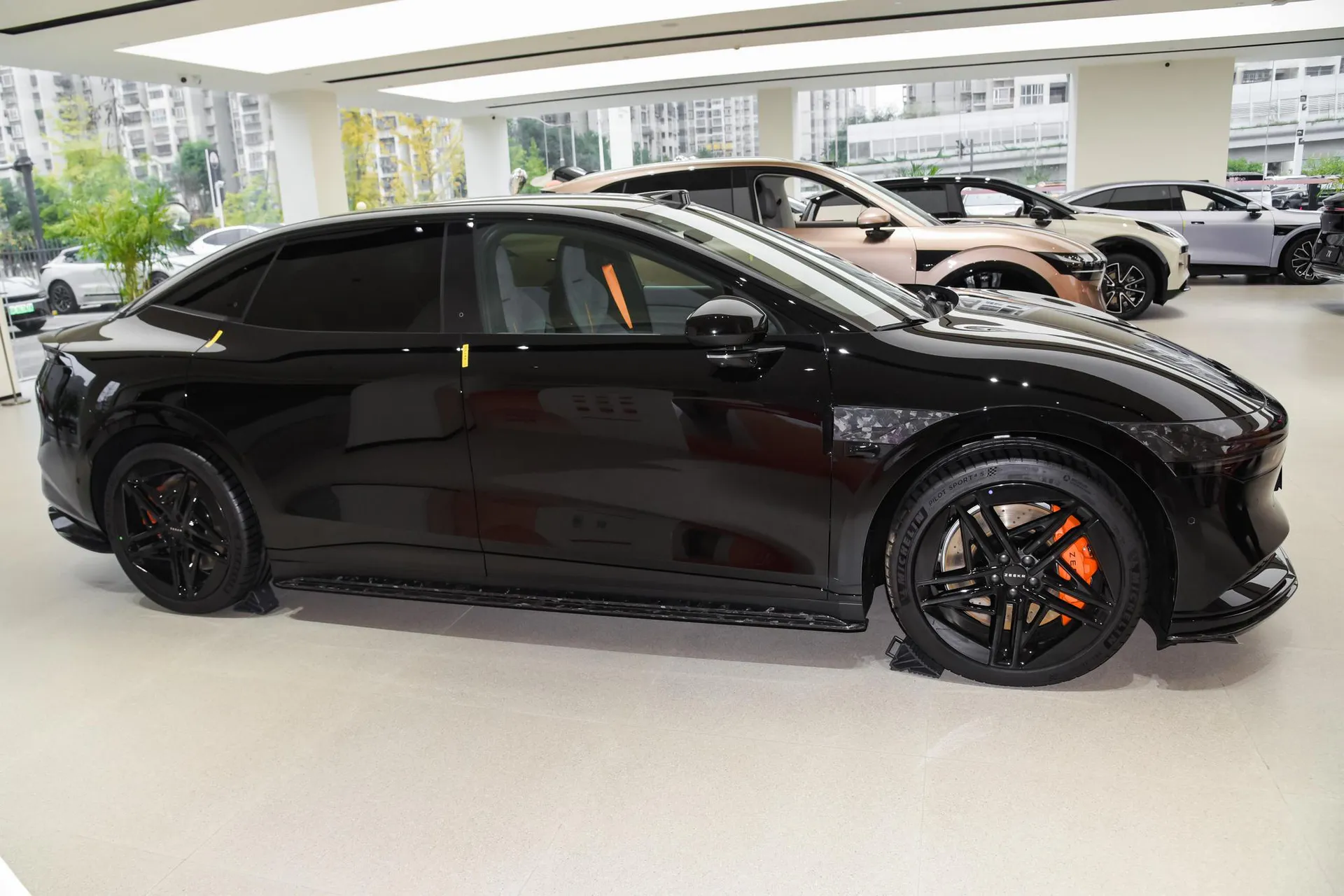  007 AWD Performance 100kWh