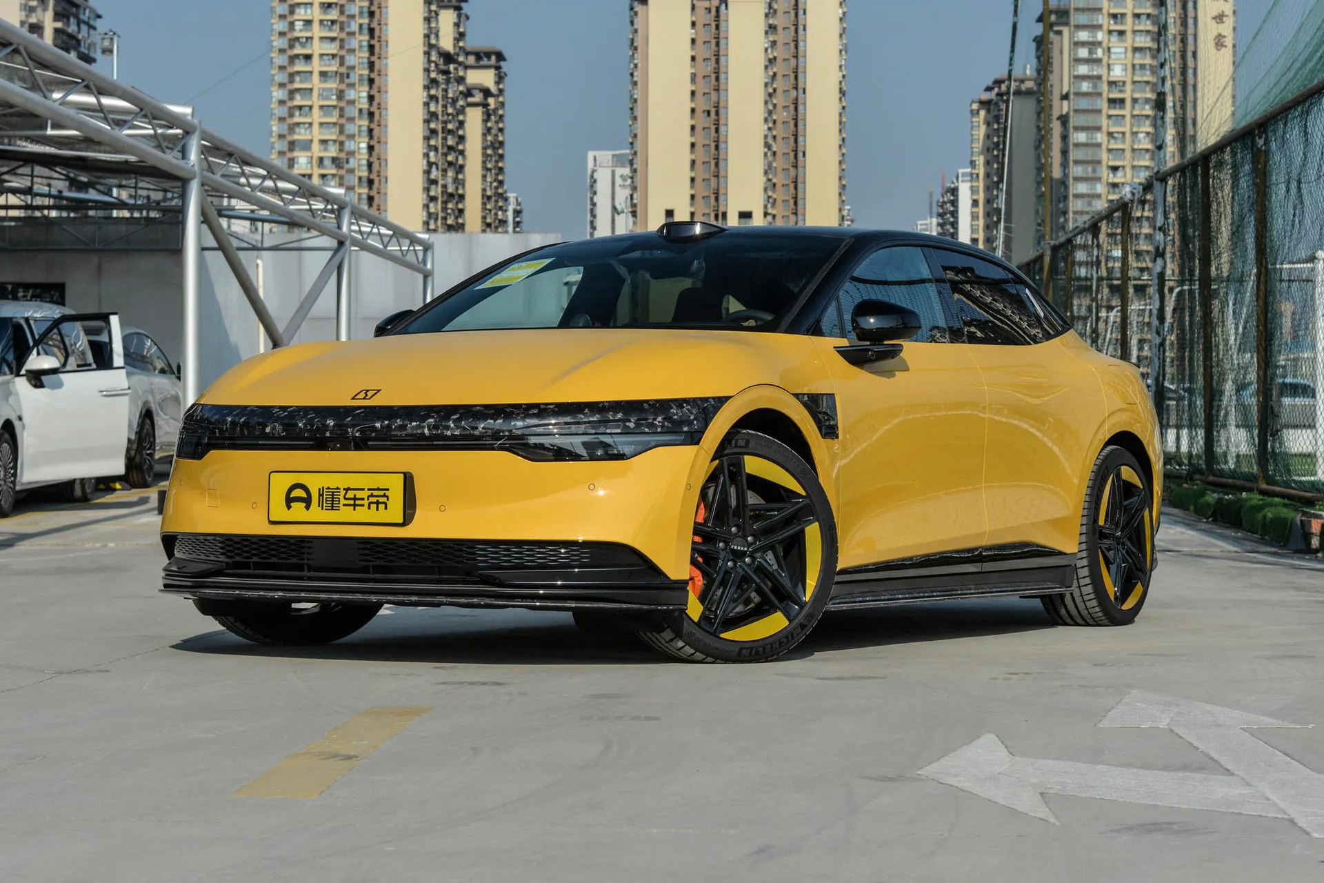  007 AWD Performance 100kWh