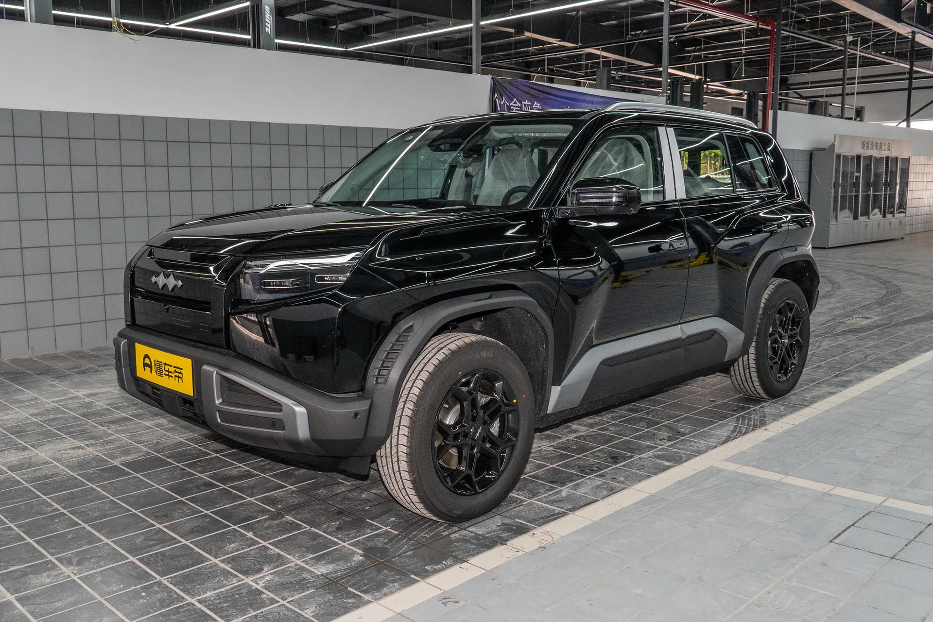  Titanium 3 501 KM RWD Pro