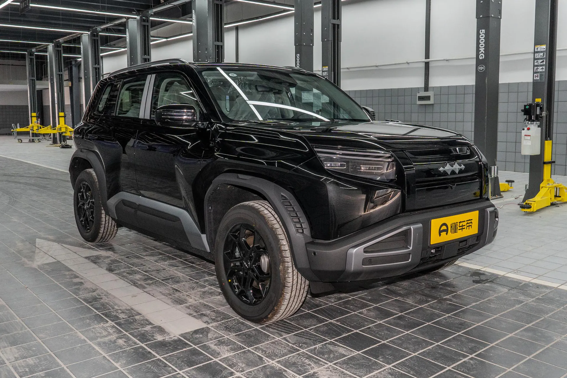  Titanium 3 501 KM RWD Pro