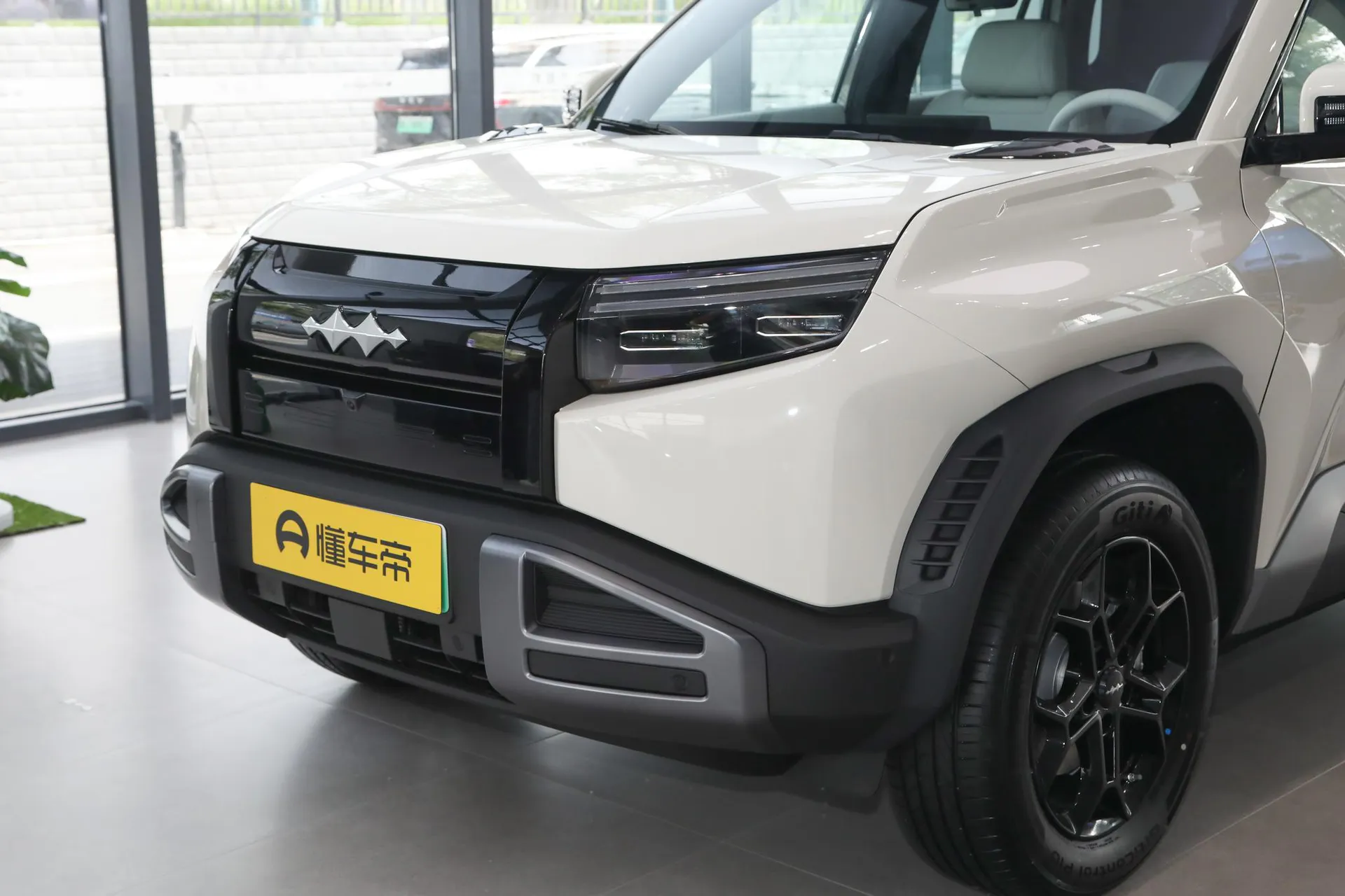  Titanium 3 501 KM RWD Pro