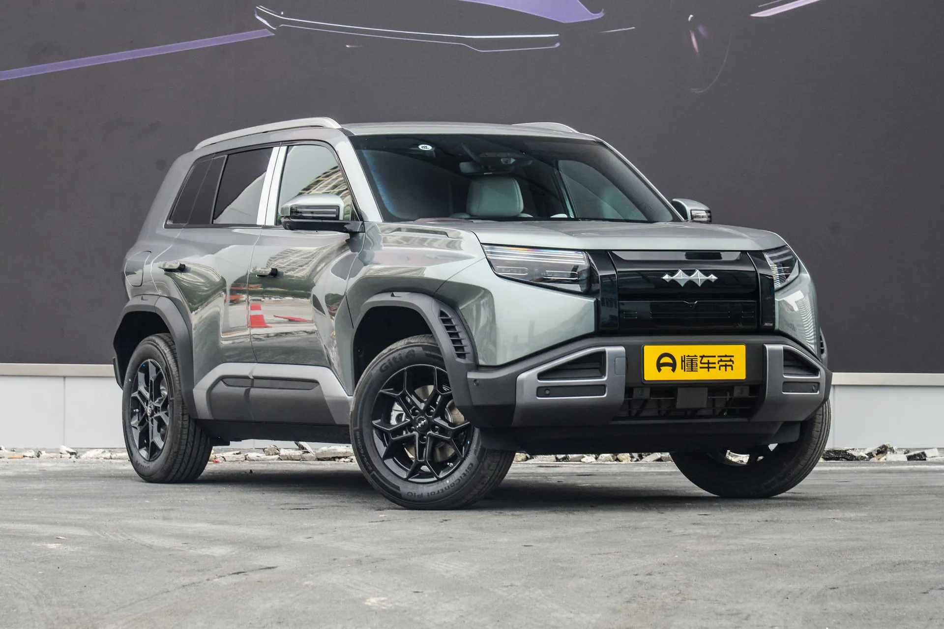  Titanium 3 501 KM RWD Max