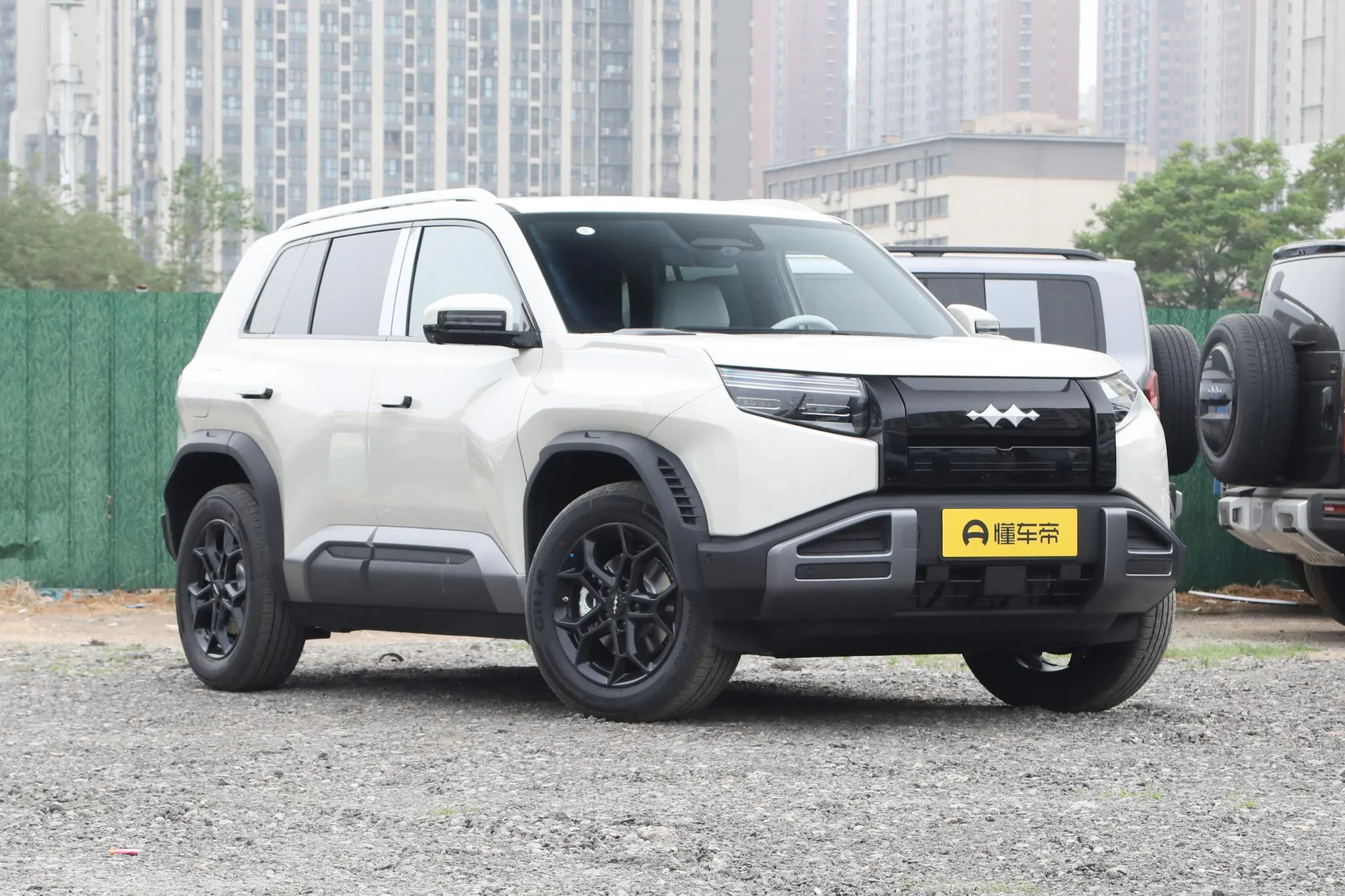  Titanium 3 501 KM RWD Max