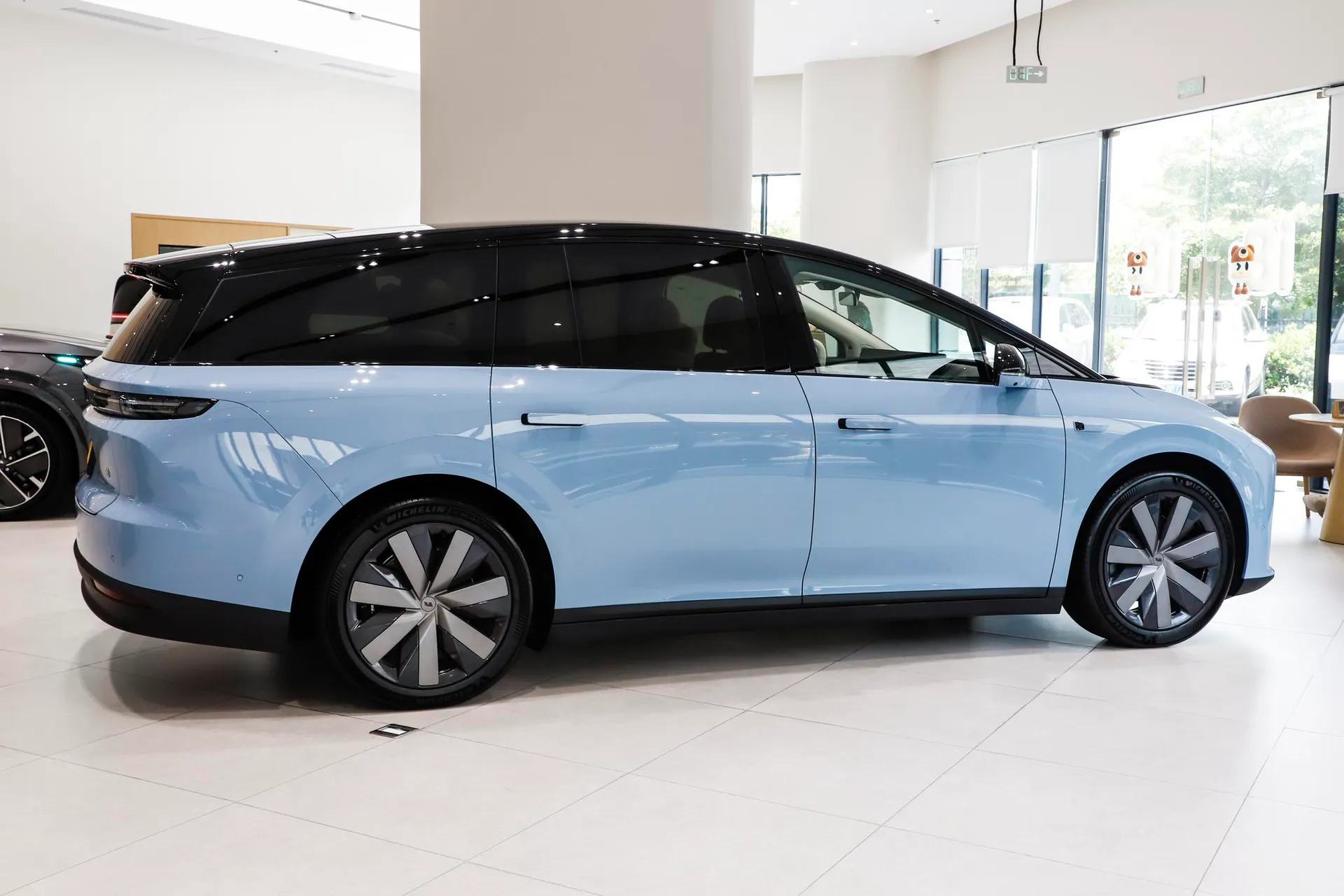  i8 Standard