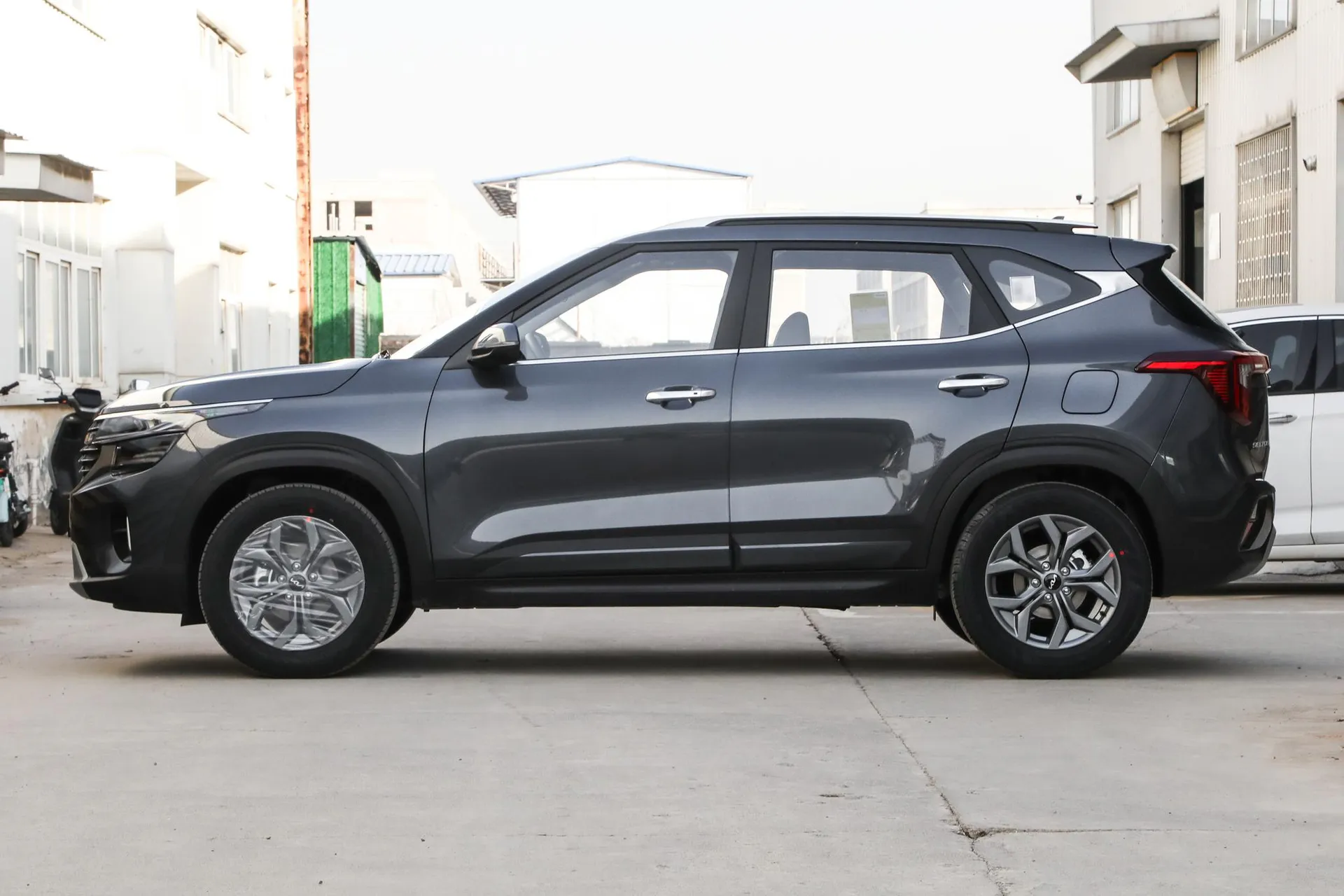  Cytus 1.5L IVT Luxury