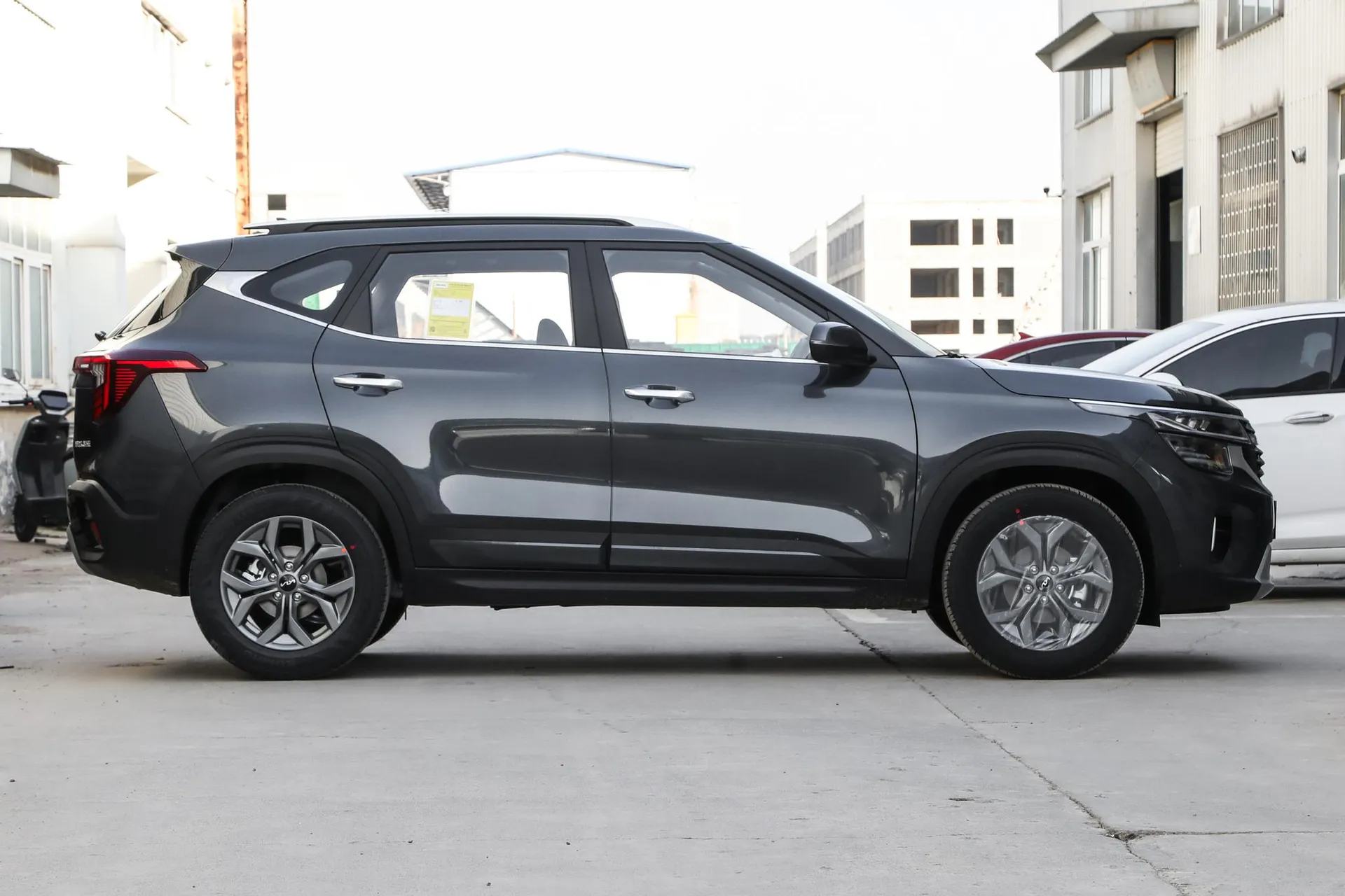  Cytus 1.5L IVT Luxury