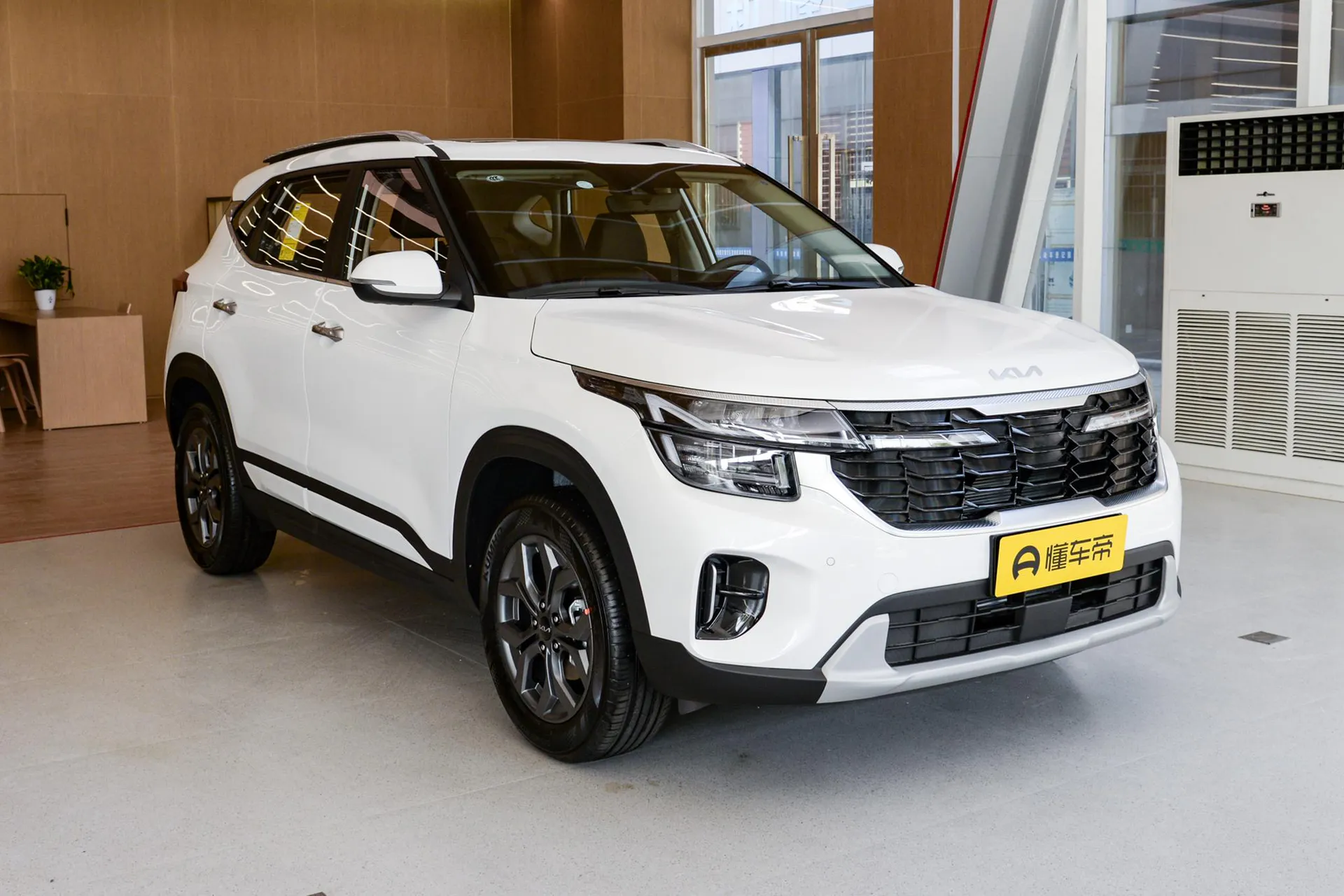  Cytus 1.5L IVT Luxury