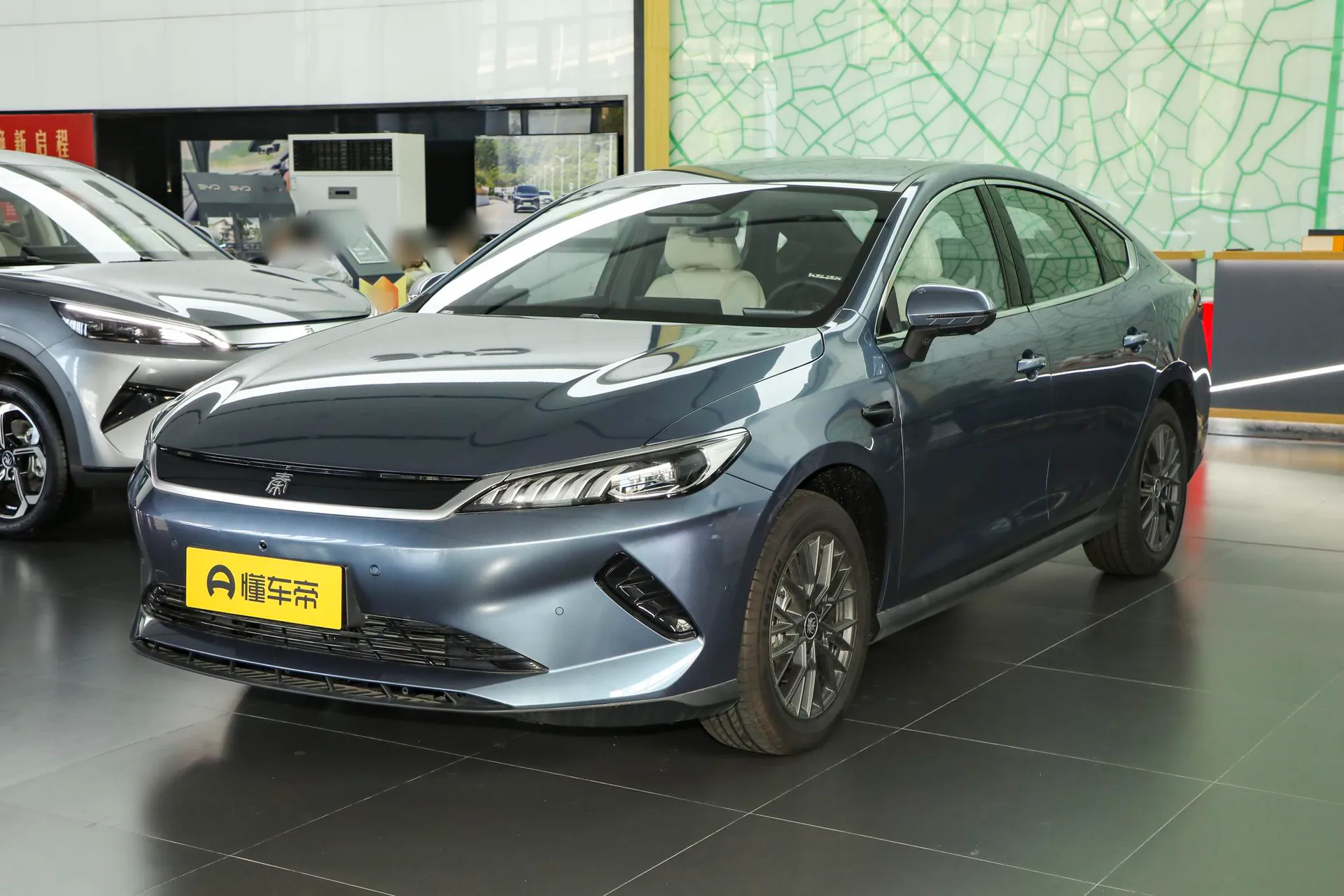 Седан BYD Qin Plus EV Smart Driving 510 KM Pilot (2025)