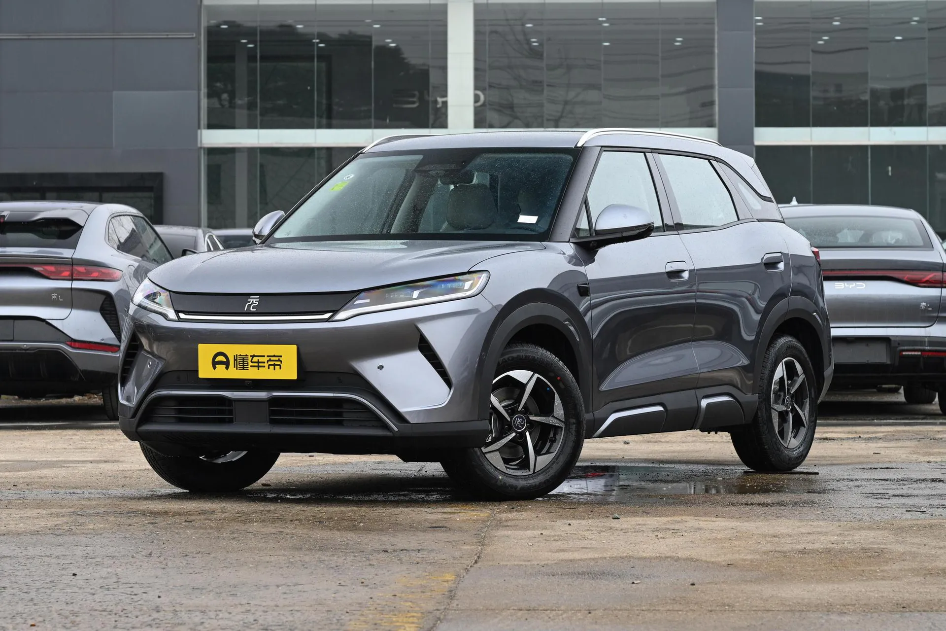 Внедорожник BYD Yuan Up Smart Drive 401 KM Surpass (2025)