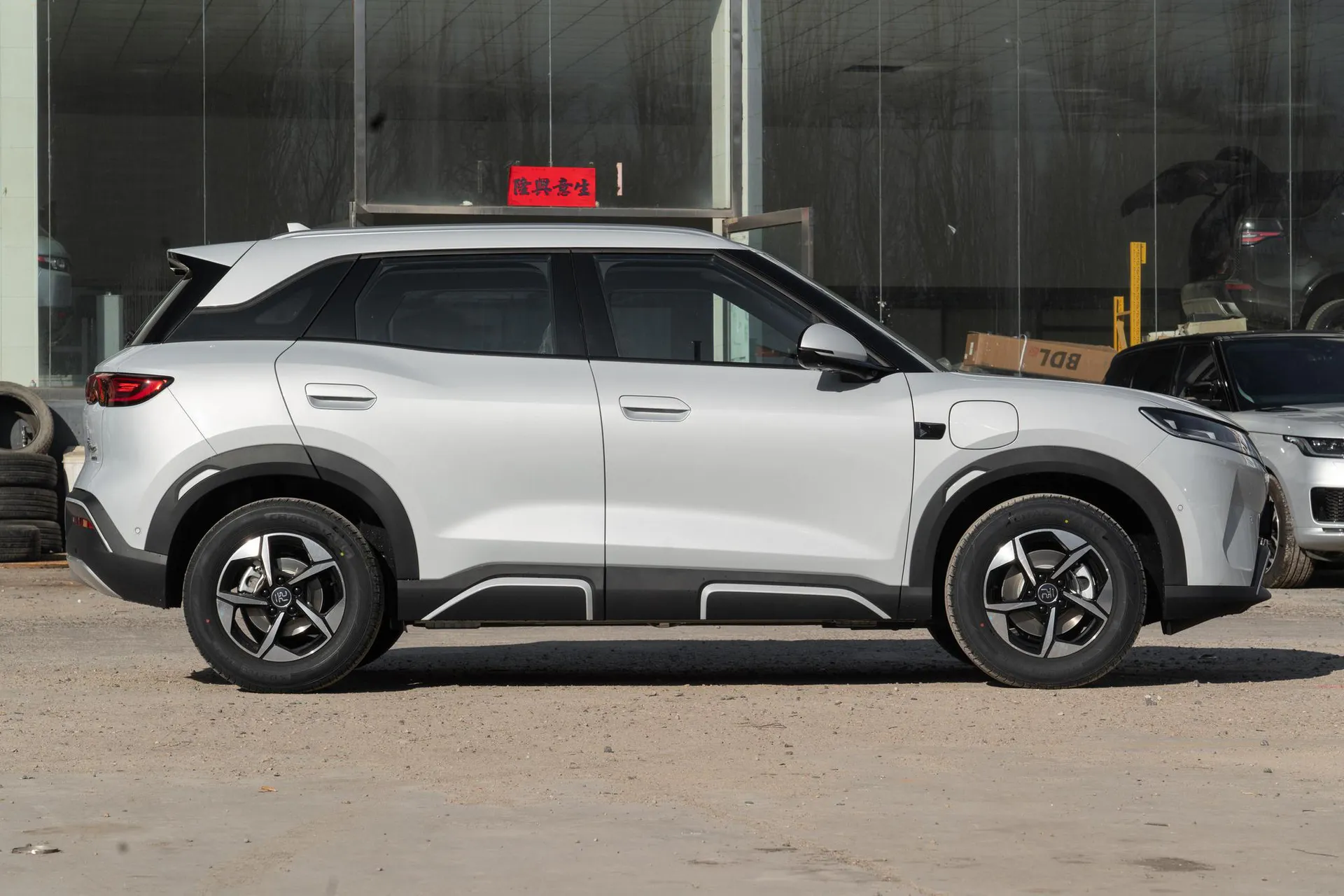  Yuan Up Smart Drive 401 KM Surpass