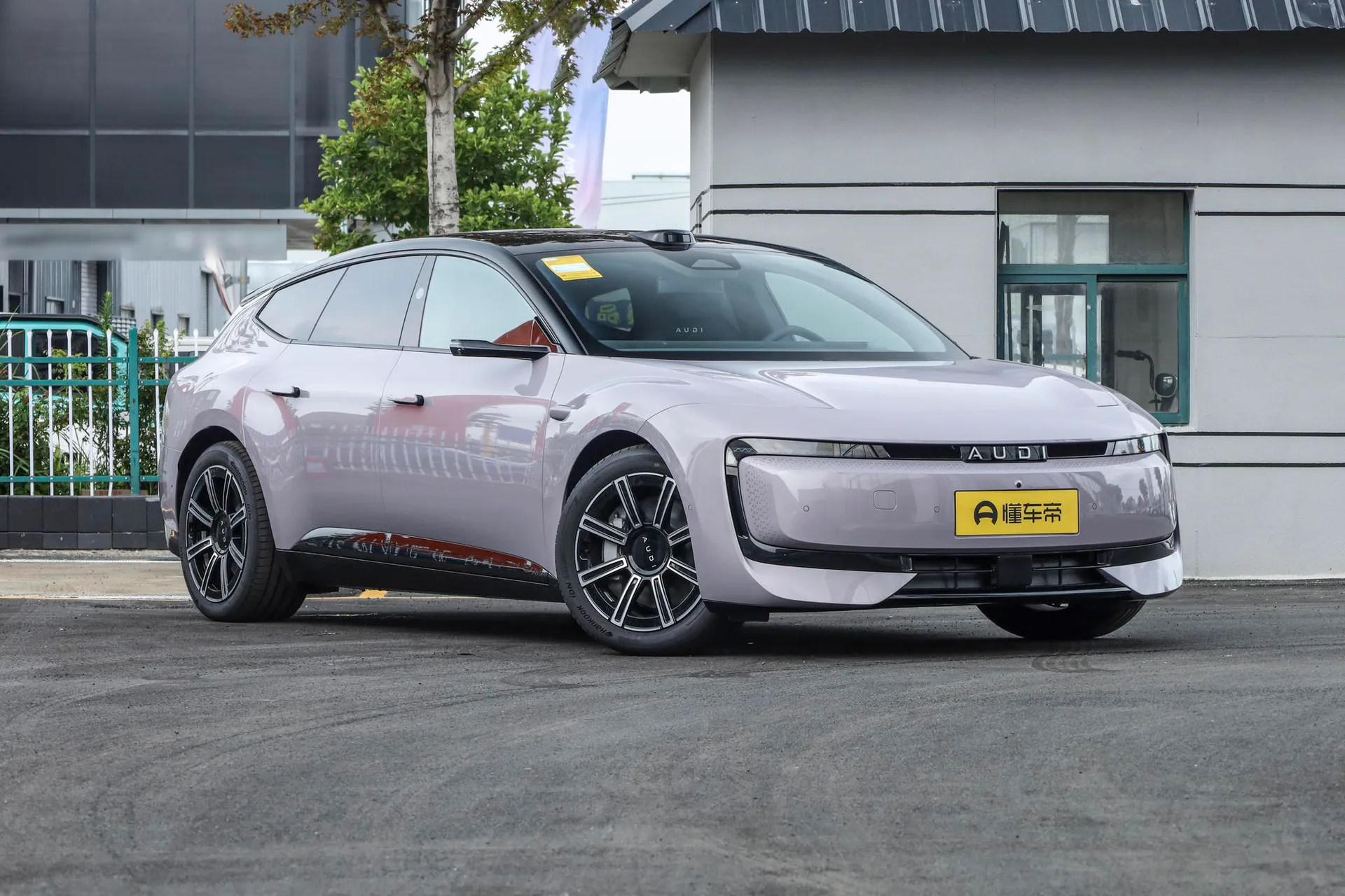  E5 Sportback Pioneer Plus