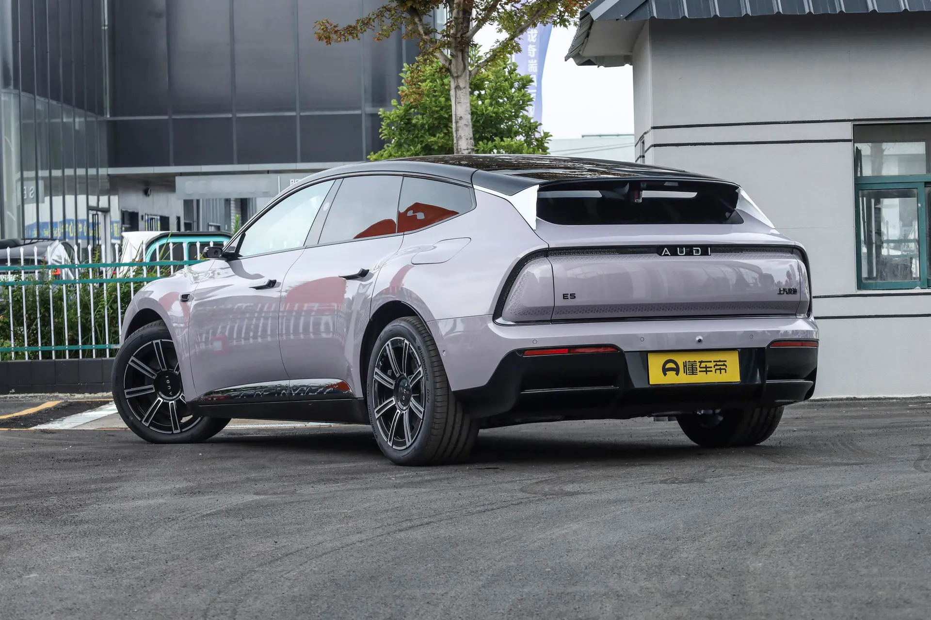  E5 Sportback Pioneer Plus
