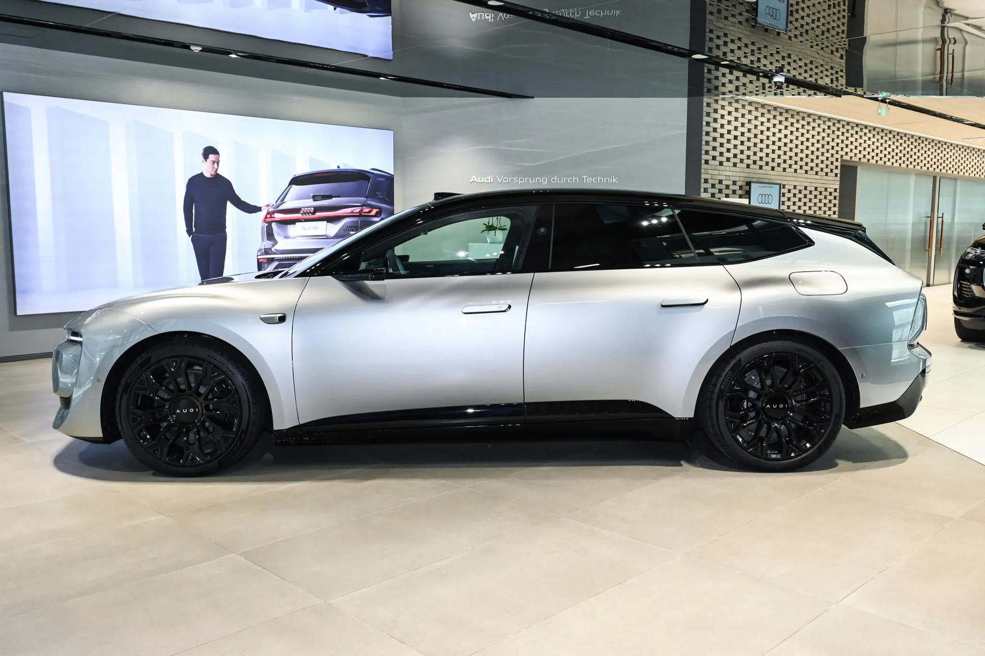  E5 Sportback Pioneer Plus