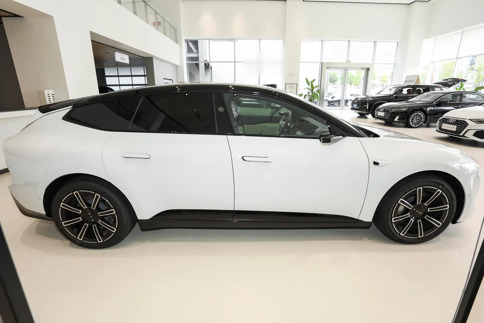 E5 Sportback Pioneer Plus