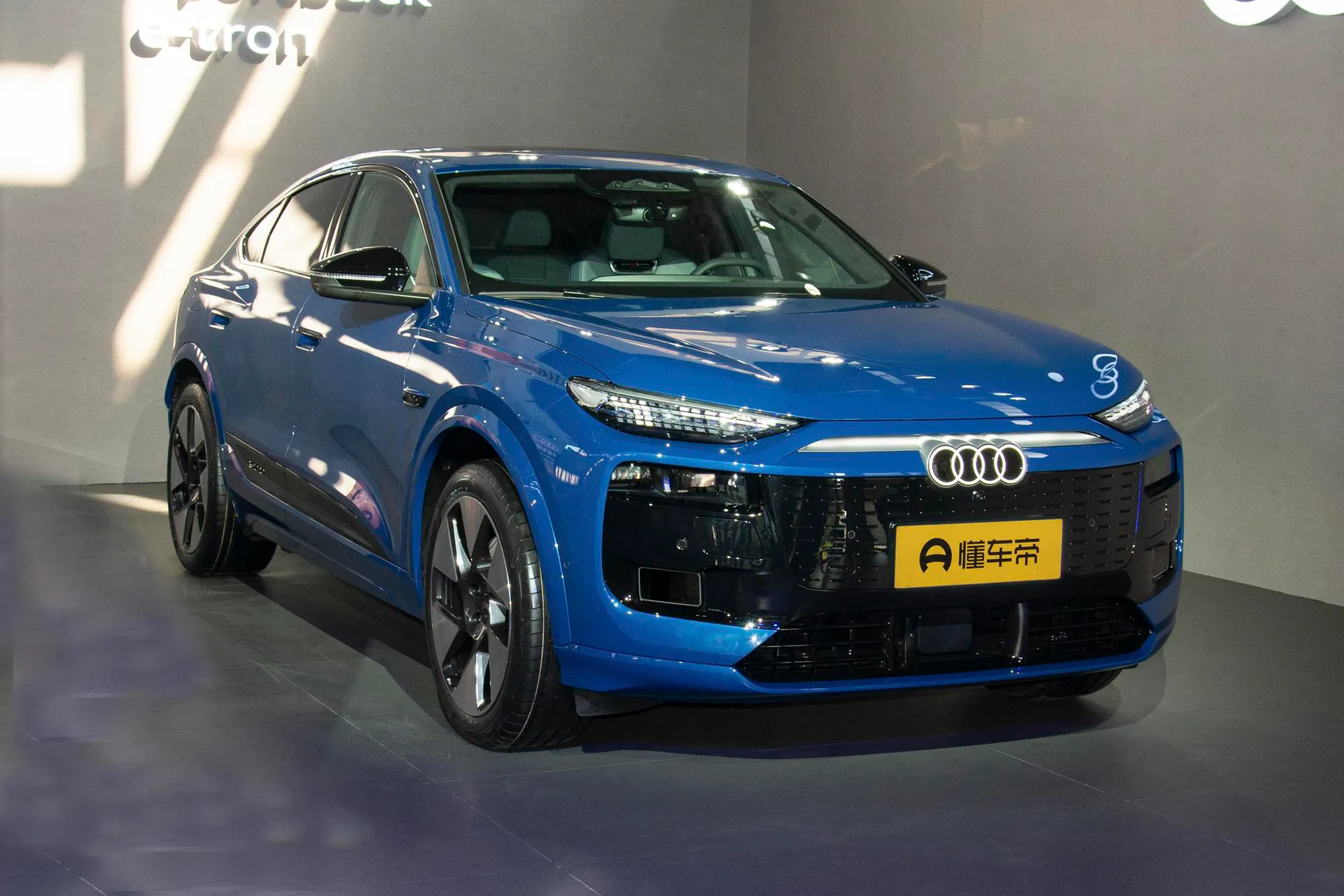  Q6L Sportback e-tron First Launch Pilot