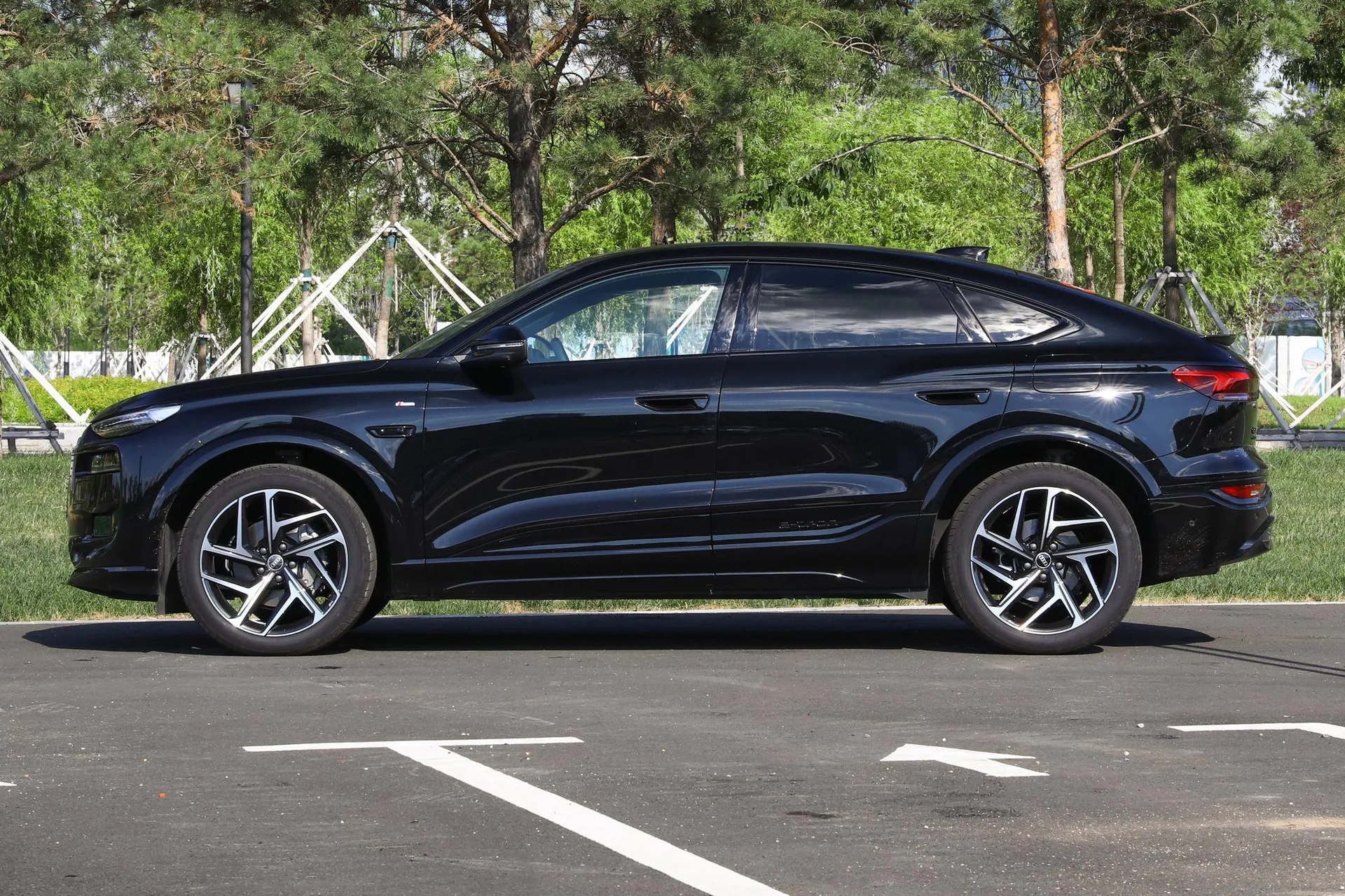  Q6L Sportback e-tron First Launch Pilot