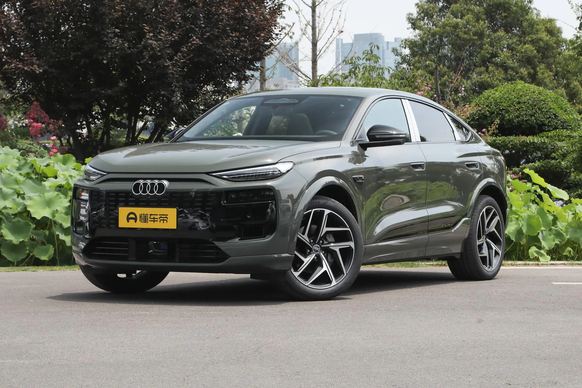  Q6L Sportback e-tron First Launch Pilot