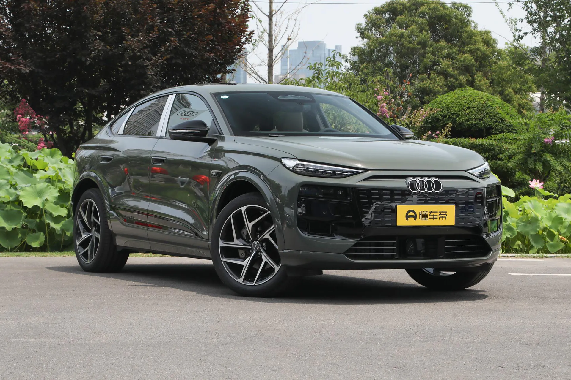  Q6L Sportback e-tron First Launch Pilot