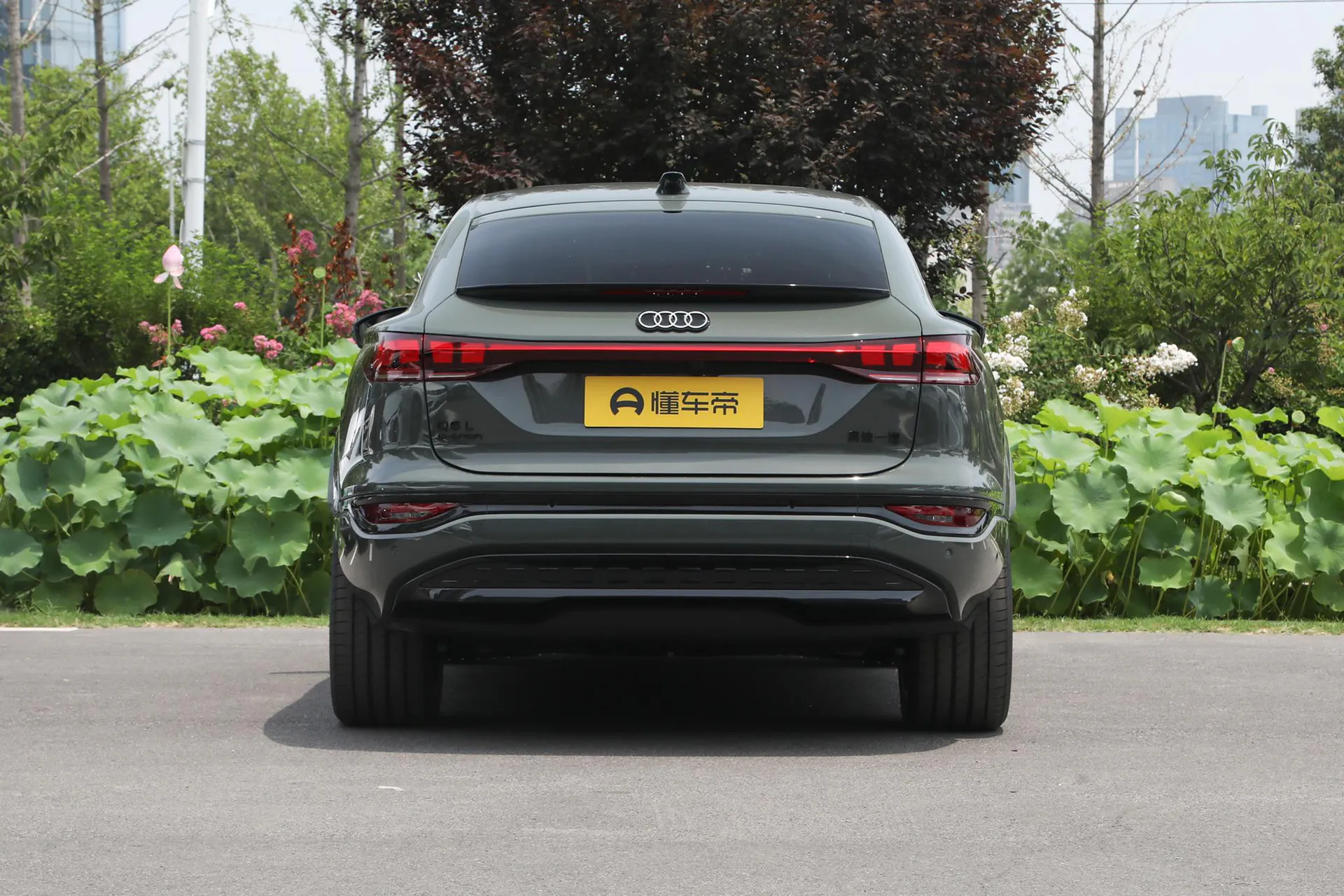  Q6L Sportback e-tron First Launch Pilot