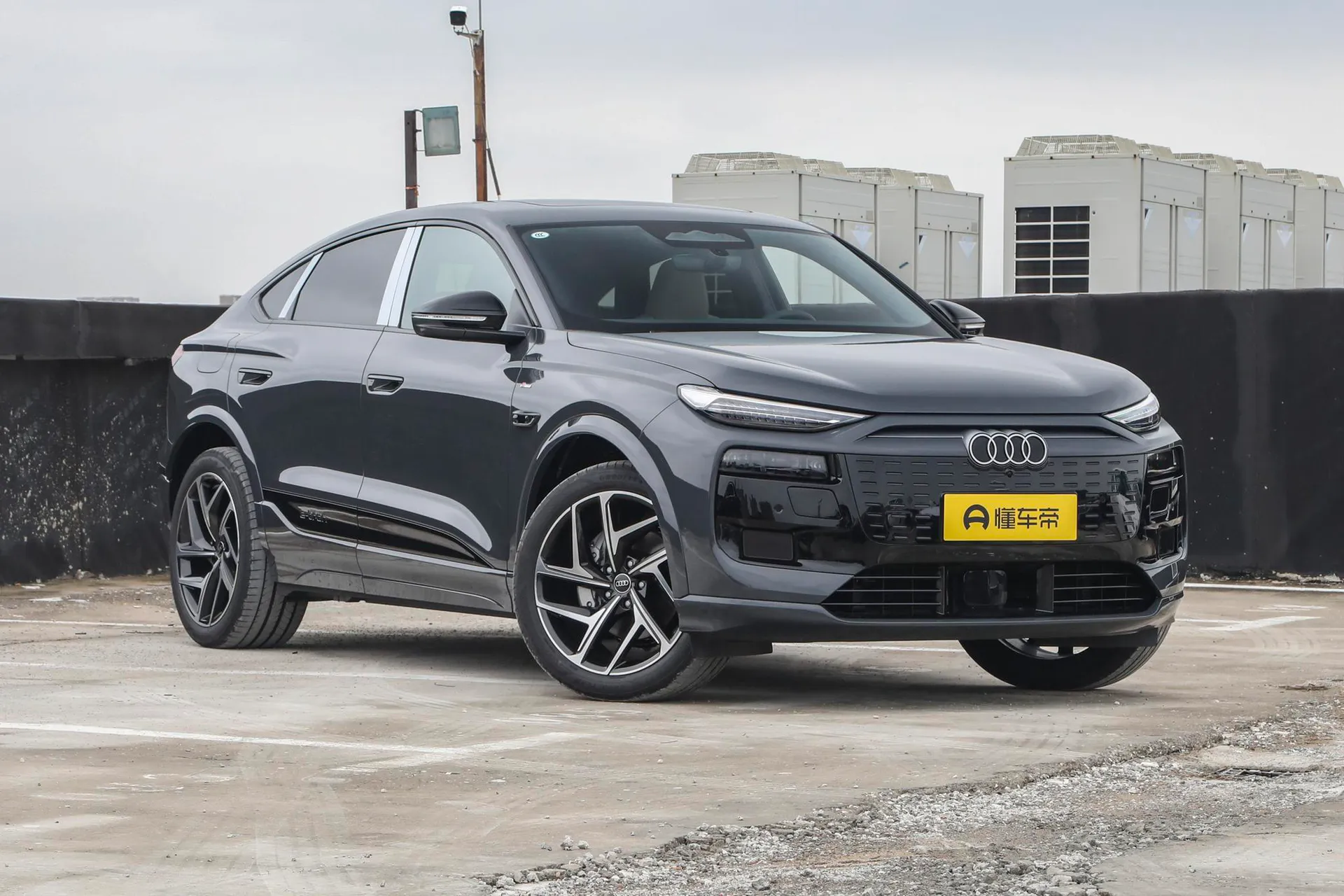  Q6L Sportback e-tron First Launch Pilot