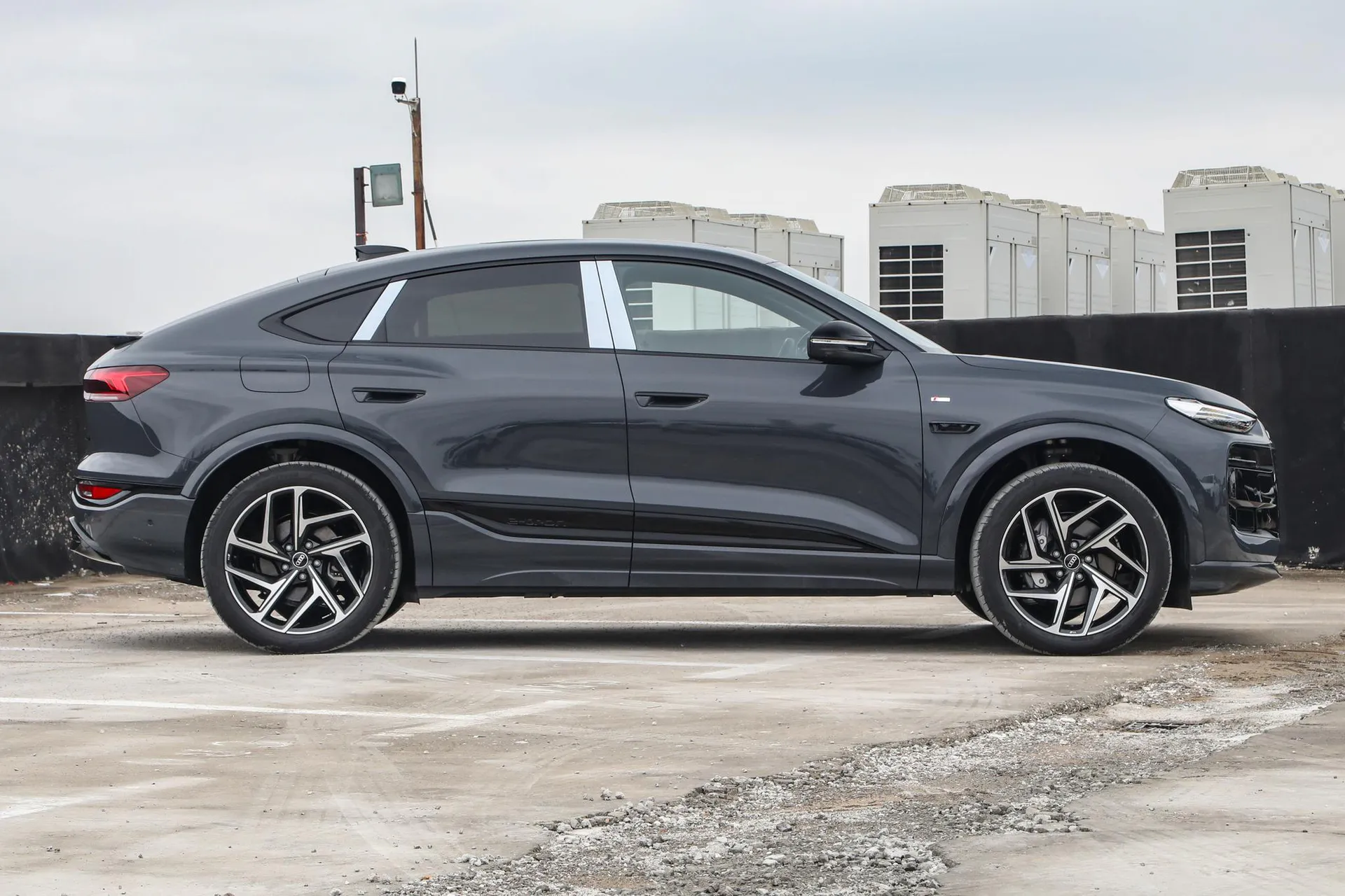  Q6L Sportback e-tron First Launch Pilot