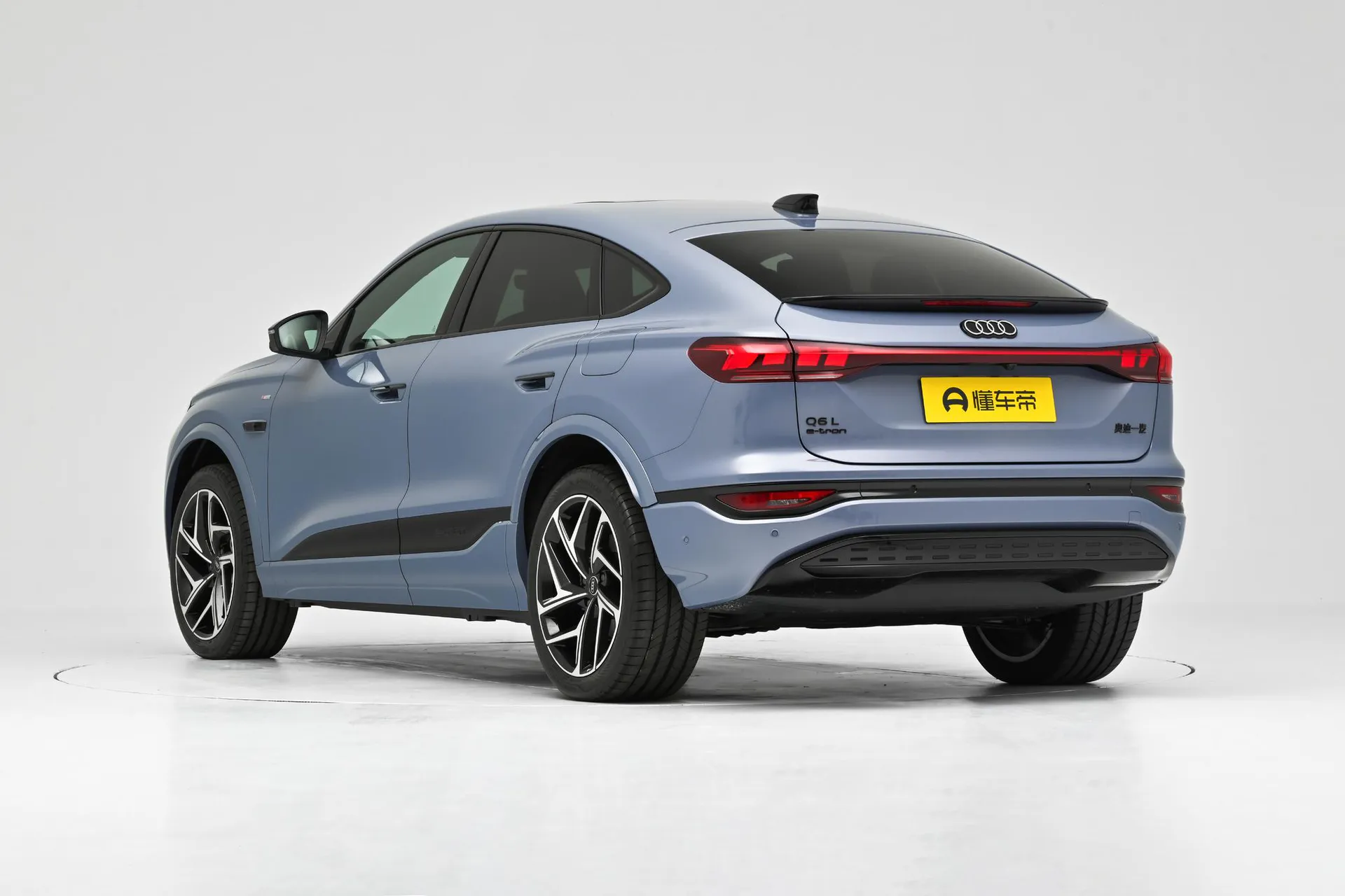  Q6L Sportback e-tron First Launch Pilot