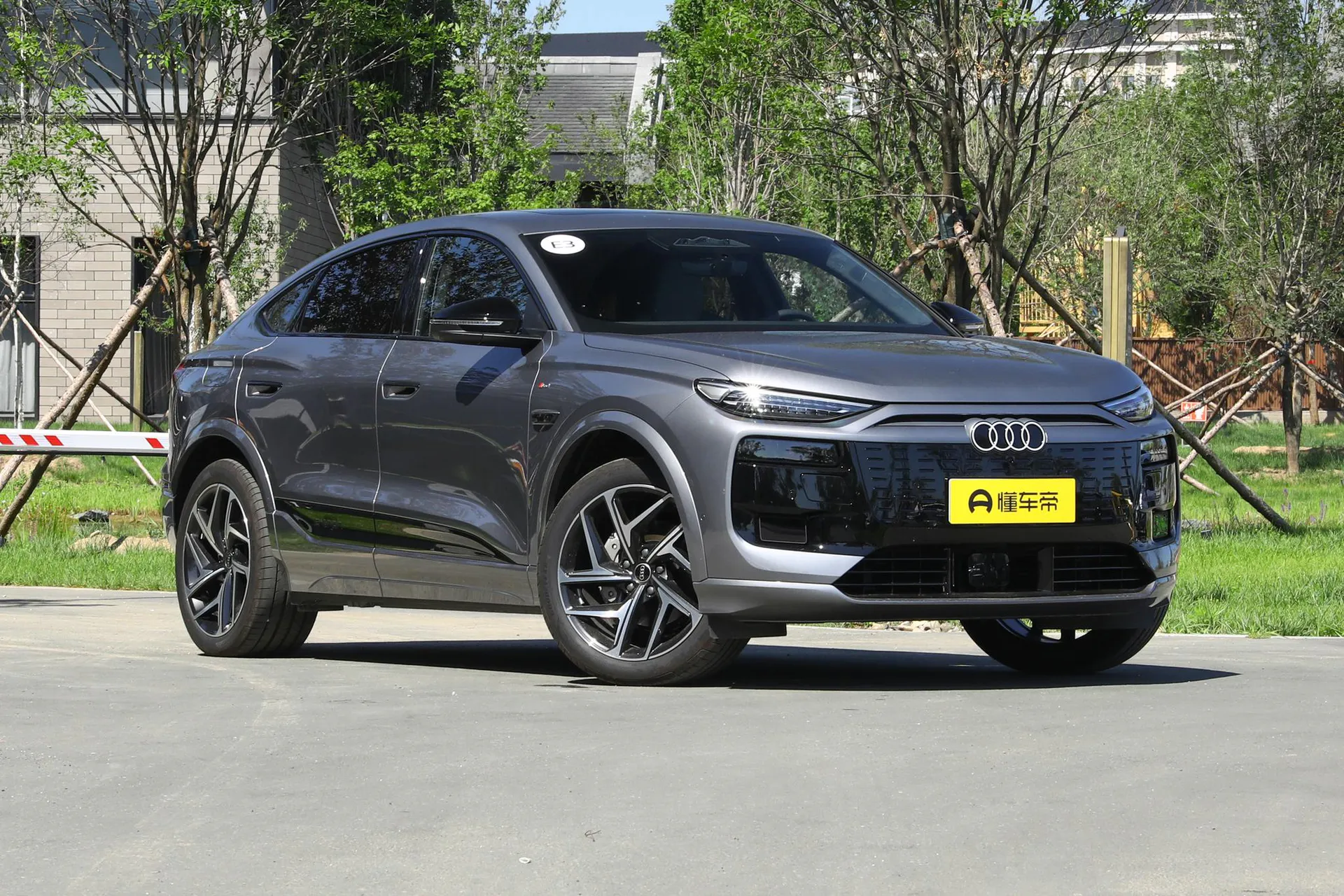  Q6L Sportback e-tron First Launch Pilot