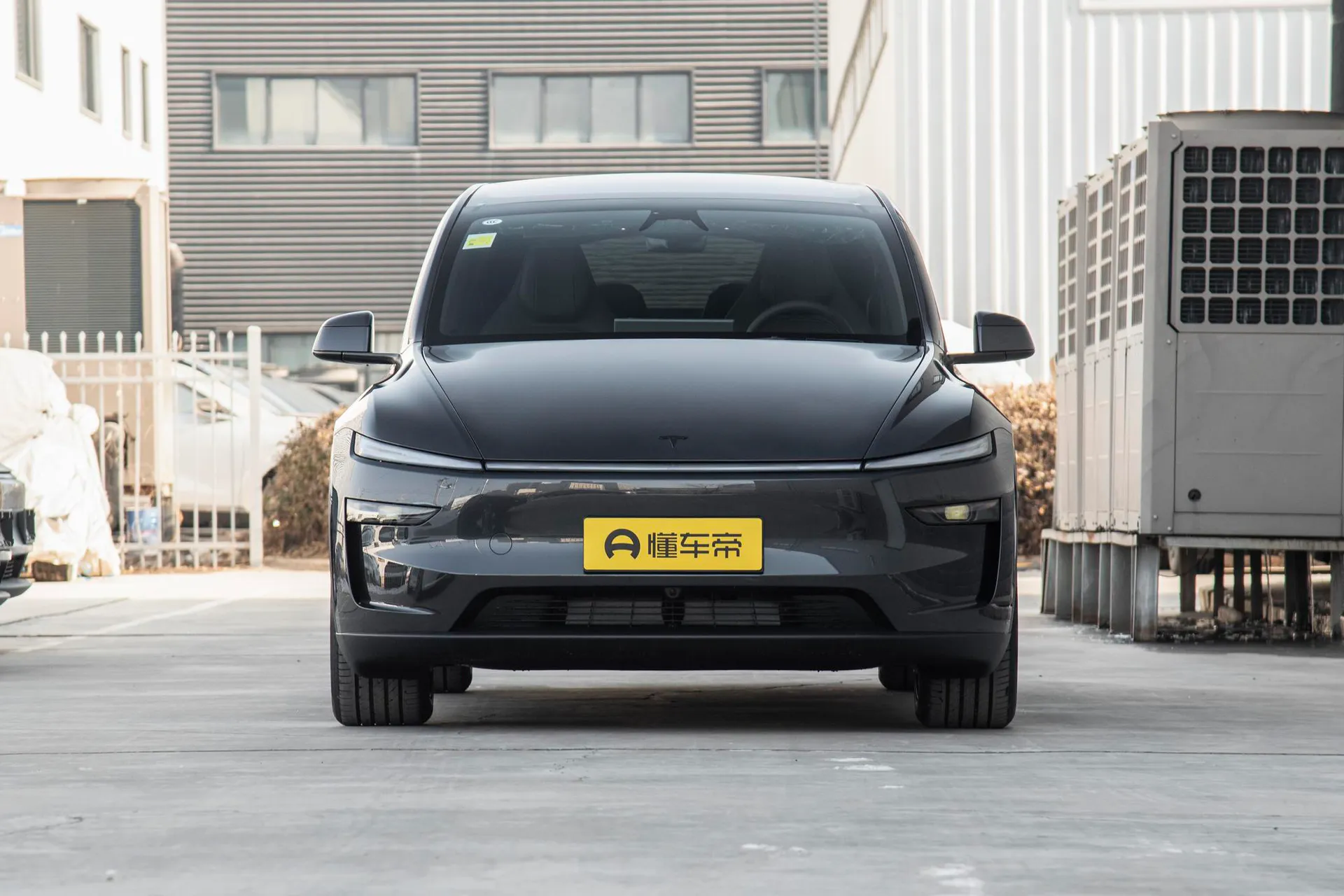  Model Y L Standard
