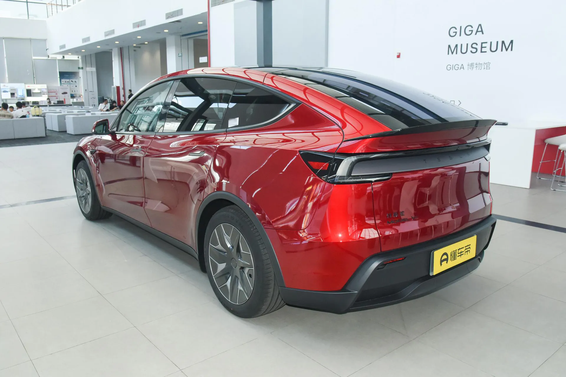  Model Y L Standard
