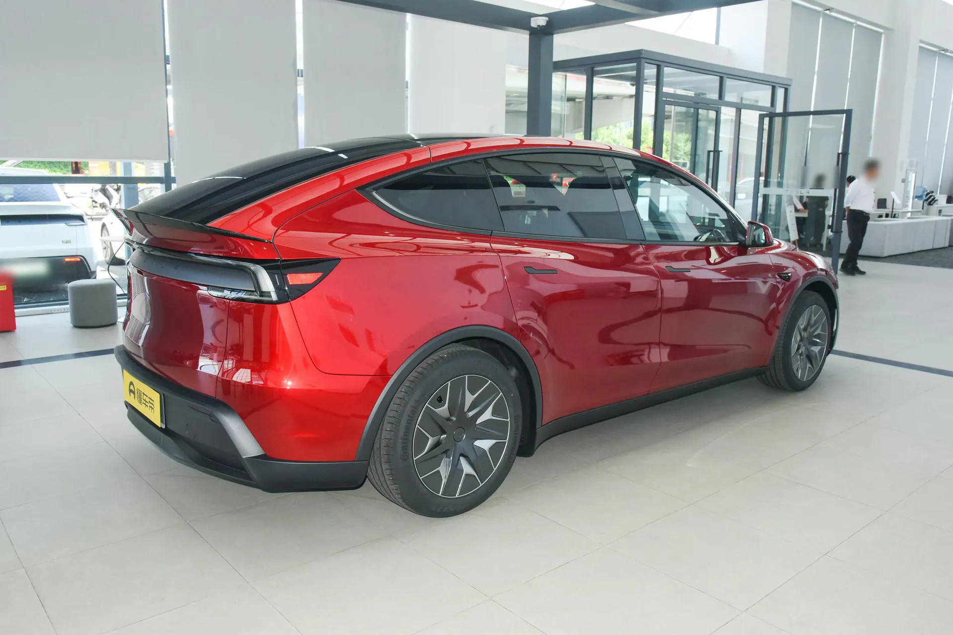  Model Y L Standard