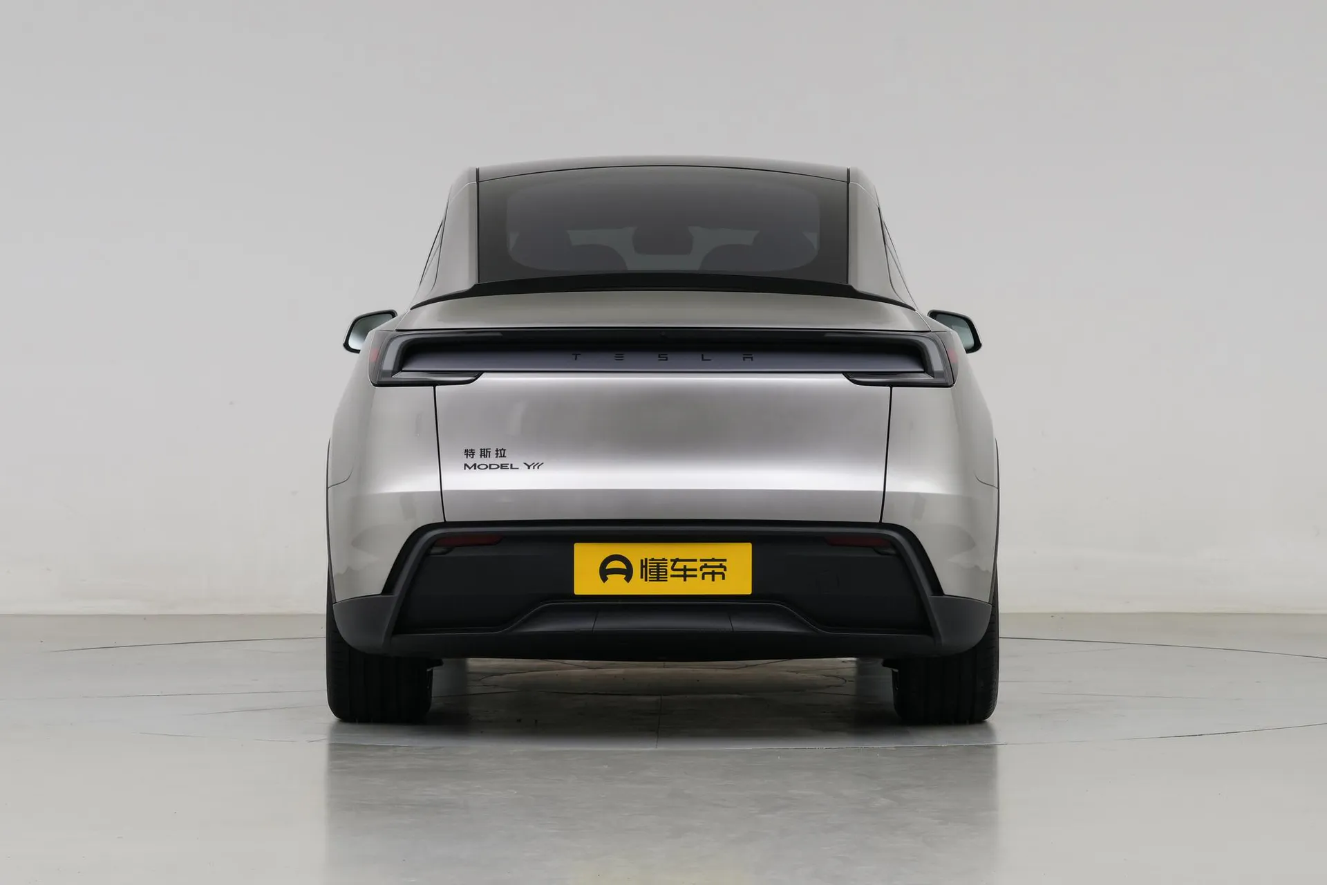  Model Y L Standard