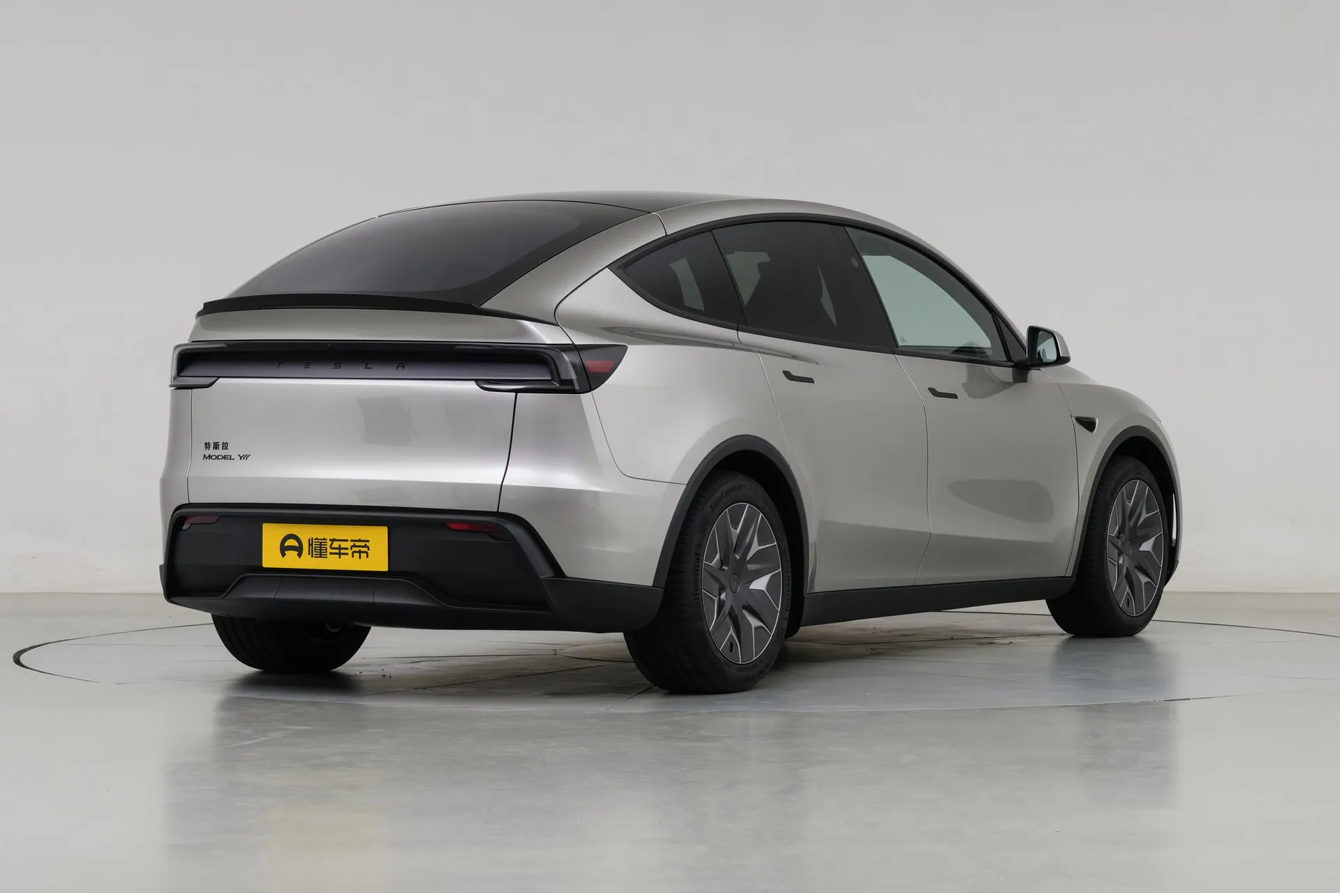  Model Y L Standard
