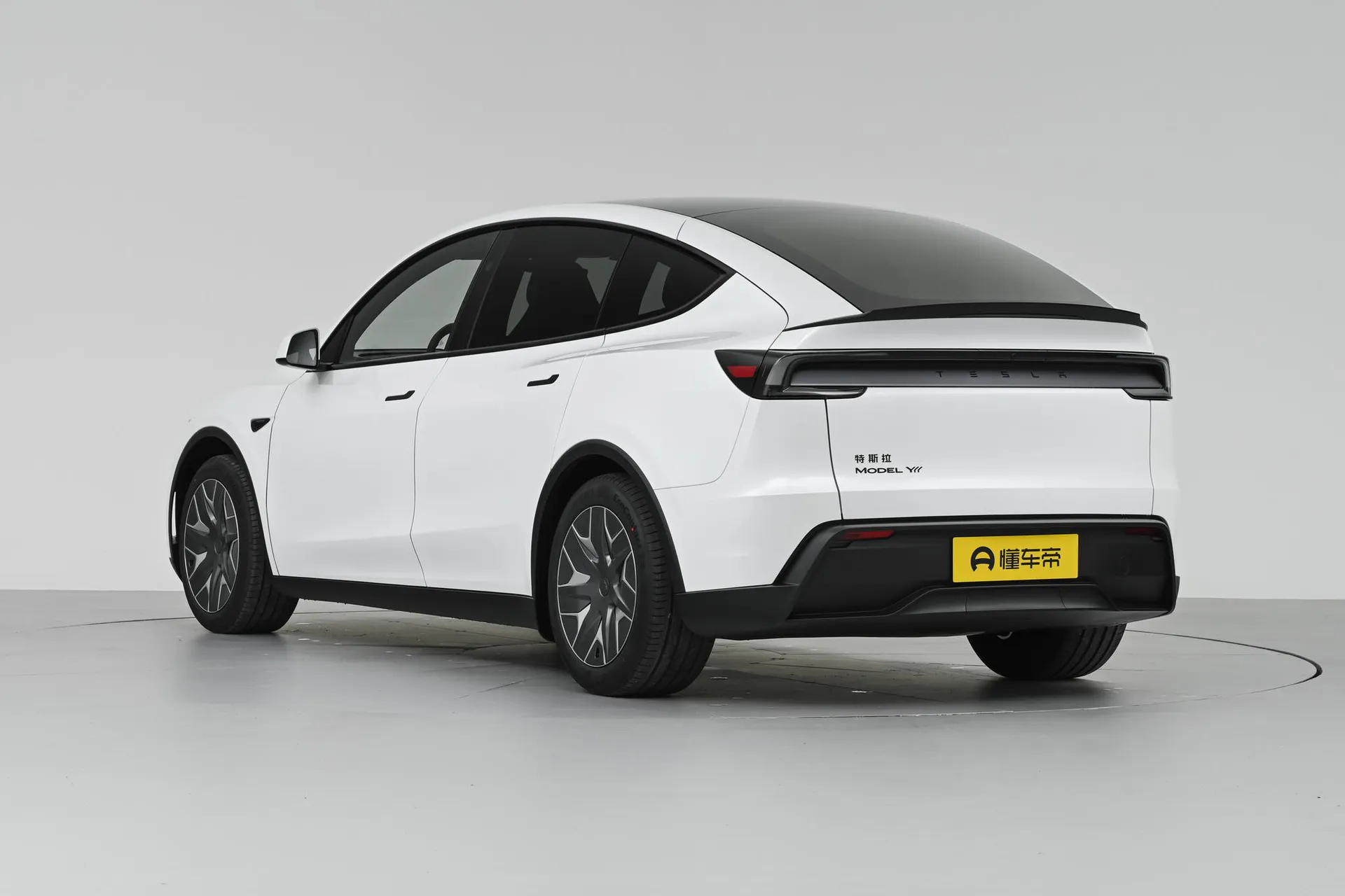  Model Y L Standard