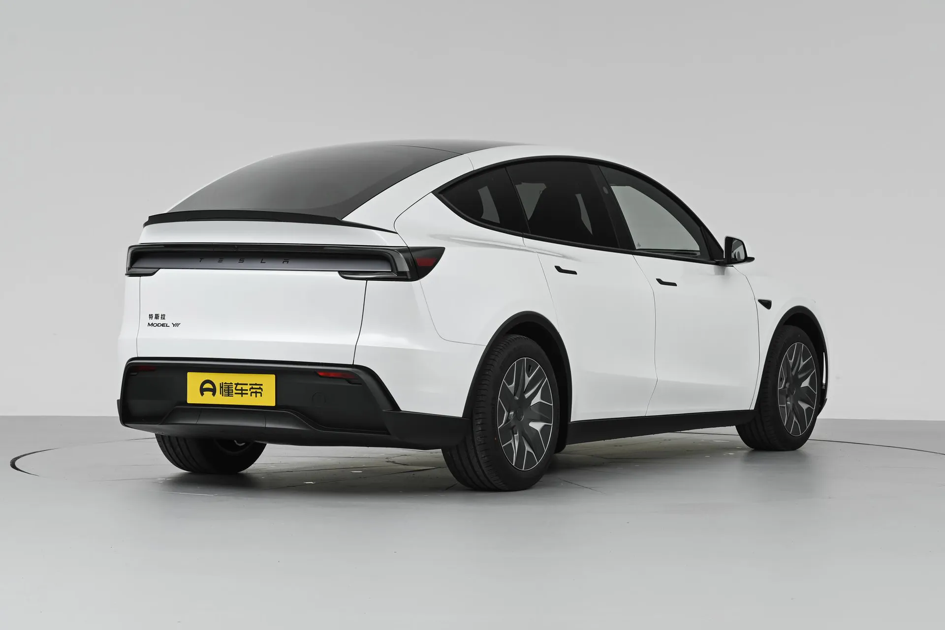  Model Y L Standard