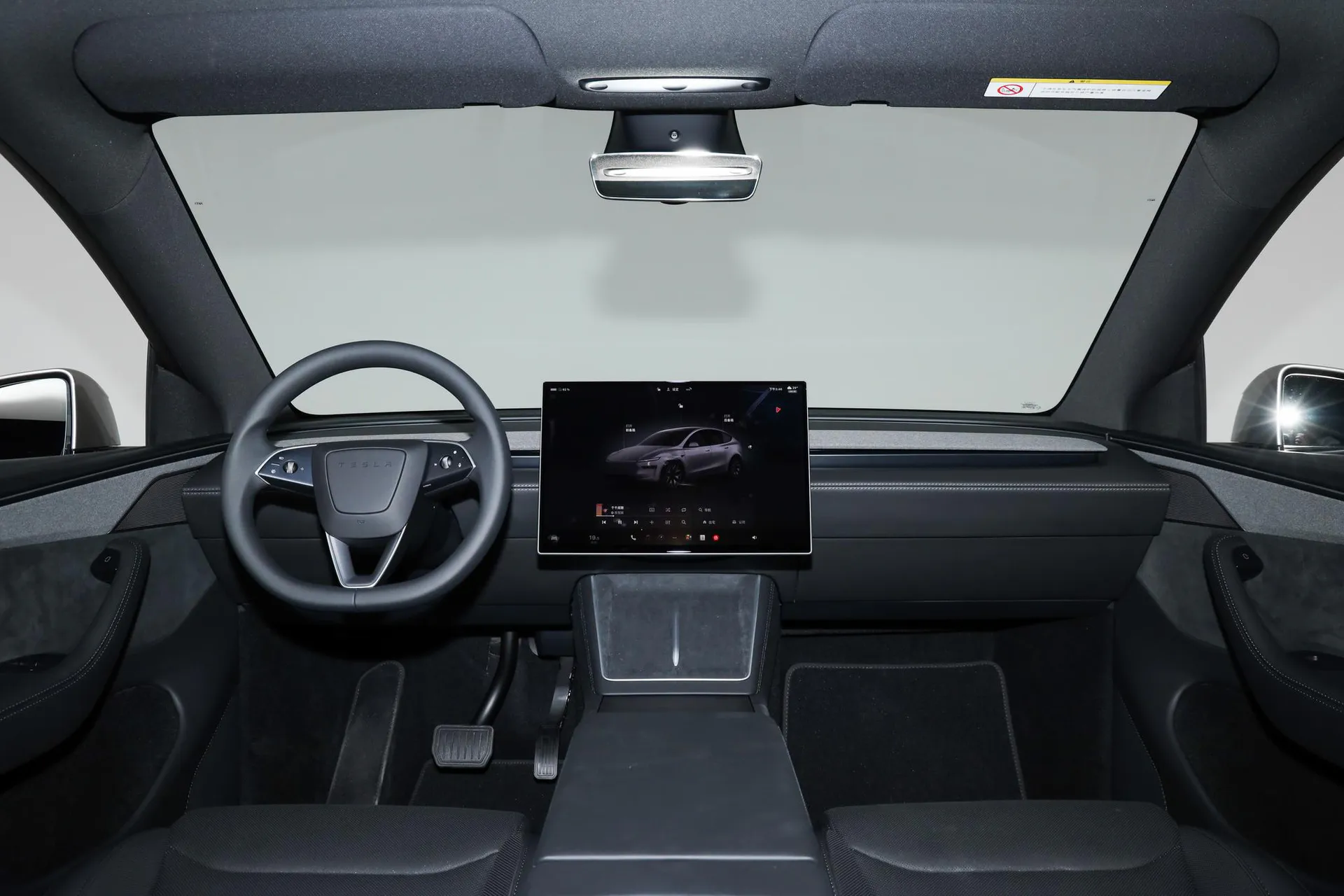  Model Y L Standard