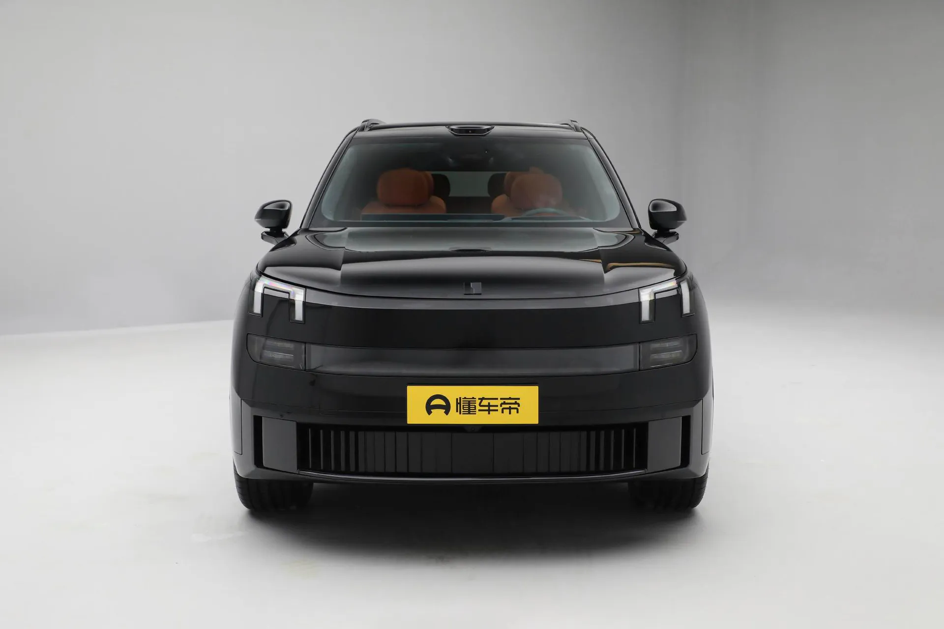  900 2.0T Ultra 6-Seater