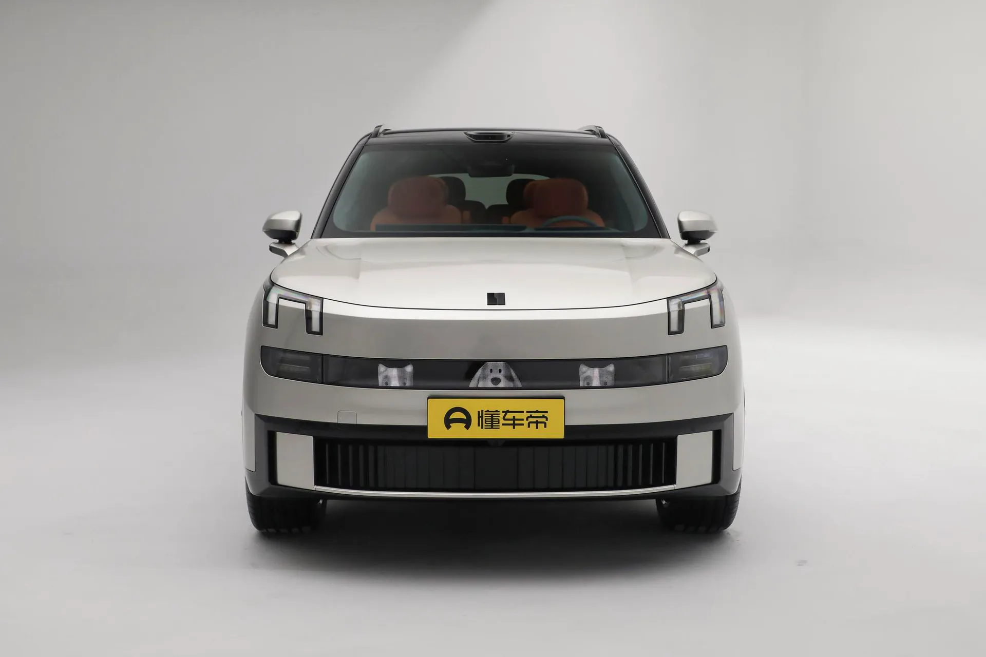  900 2.0T Ultra 6-Seater
