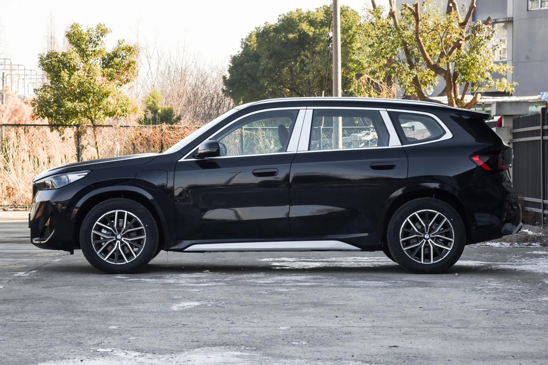  iX1 eDrive 25 L M Sport Package
