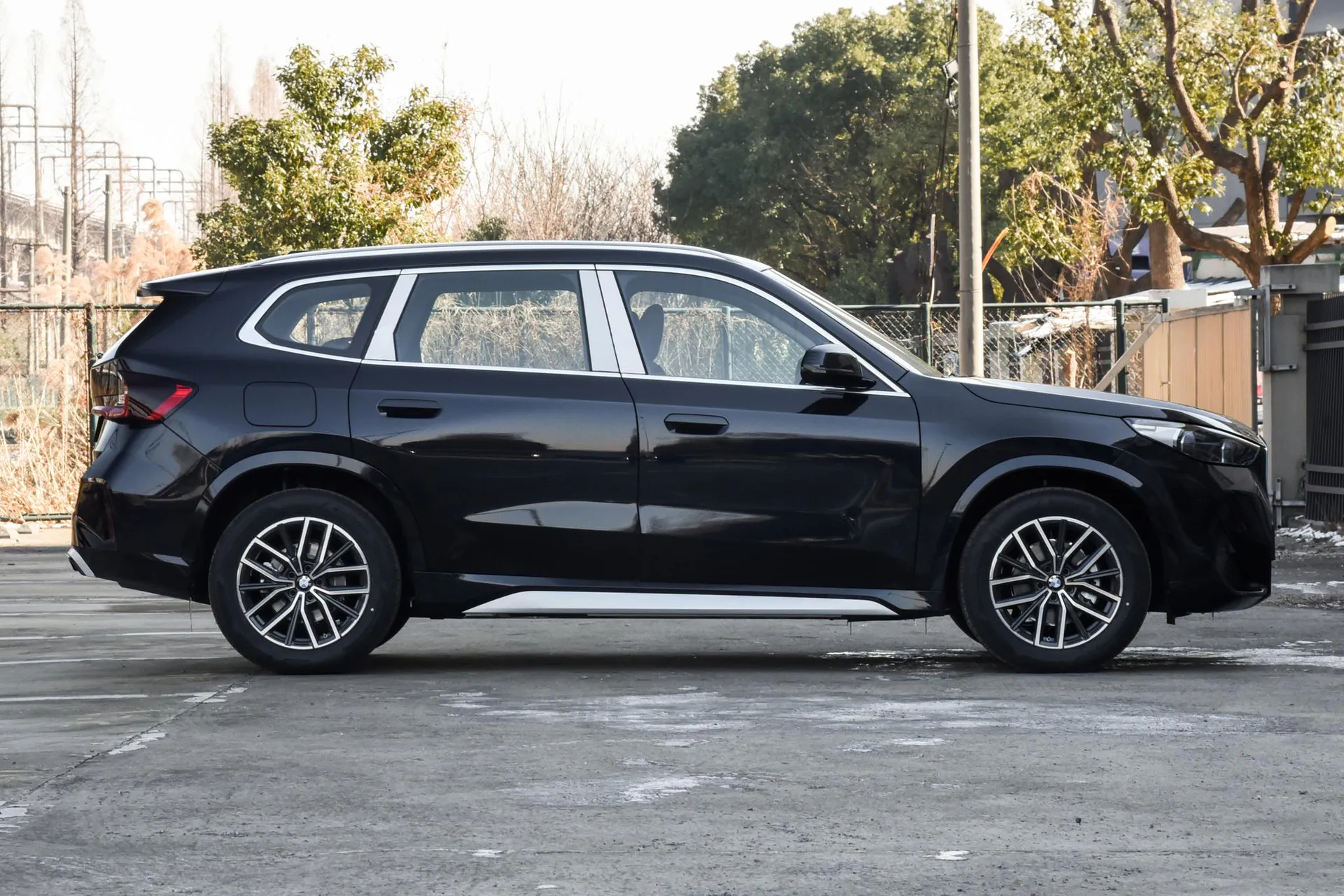  iX1 eDrive 25 L M Sport Package