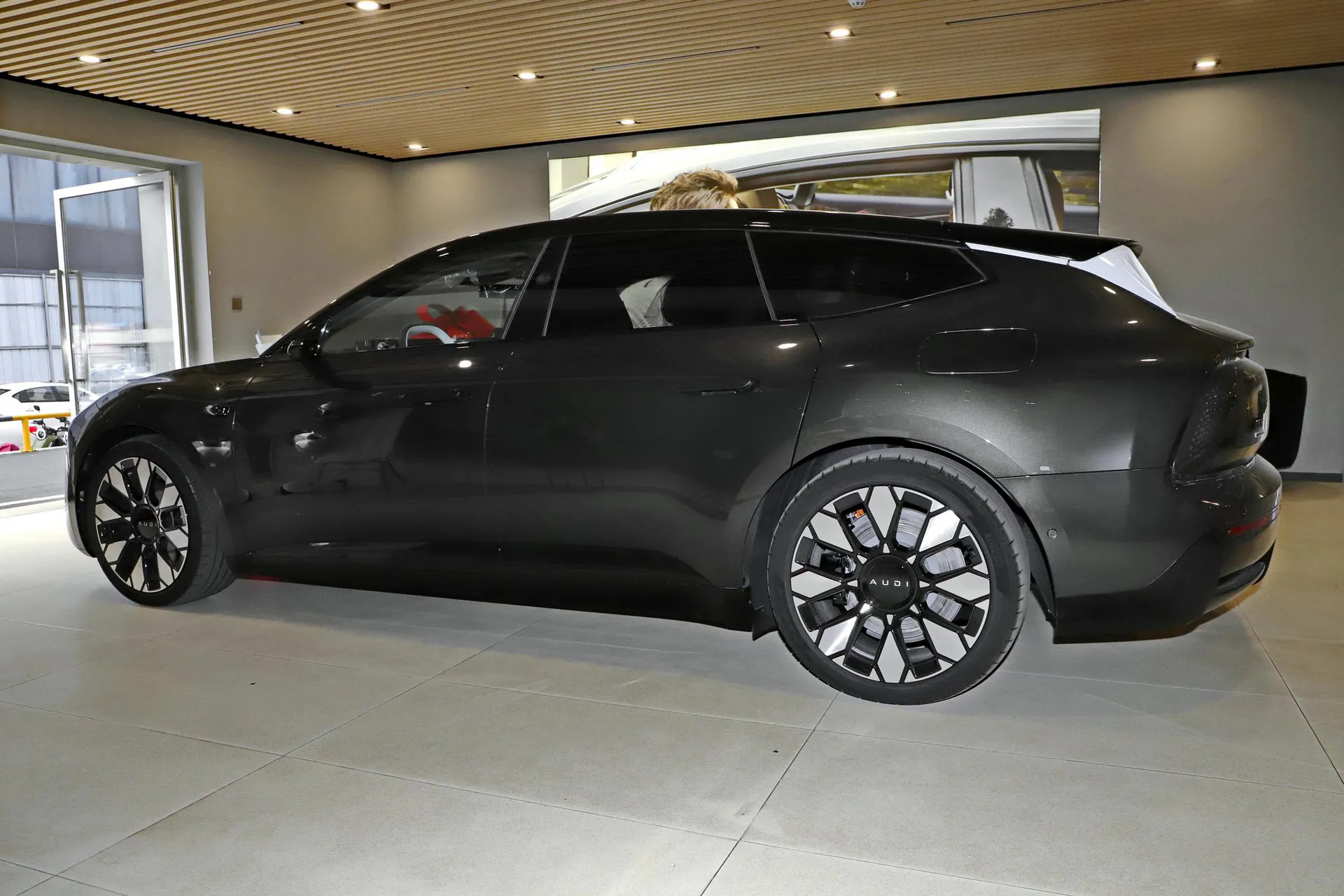  E5 Sportback Flagship quattro
