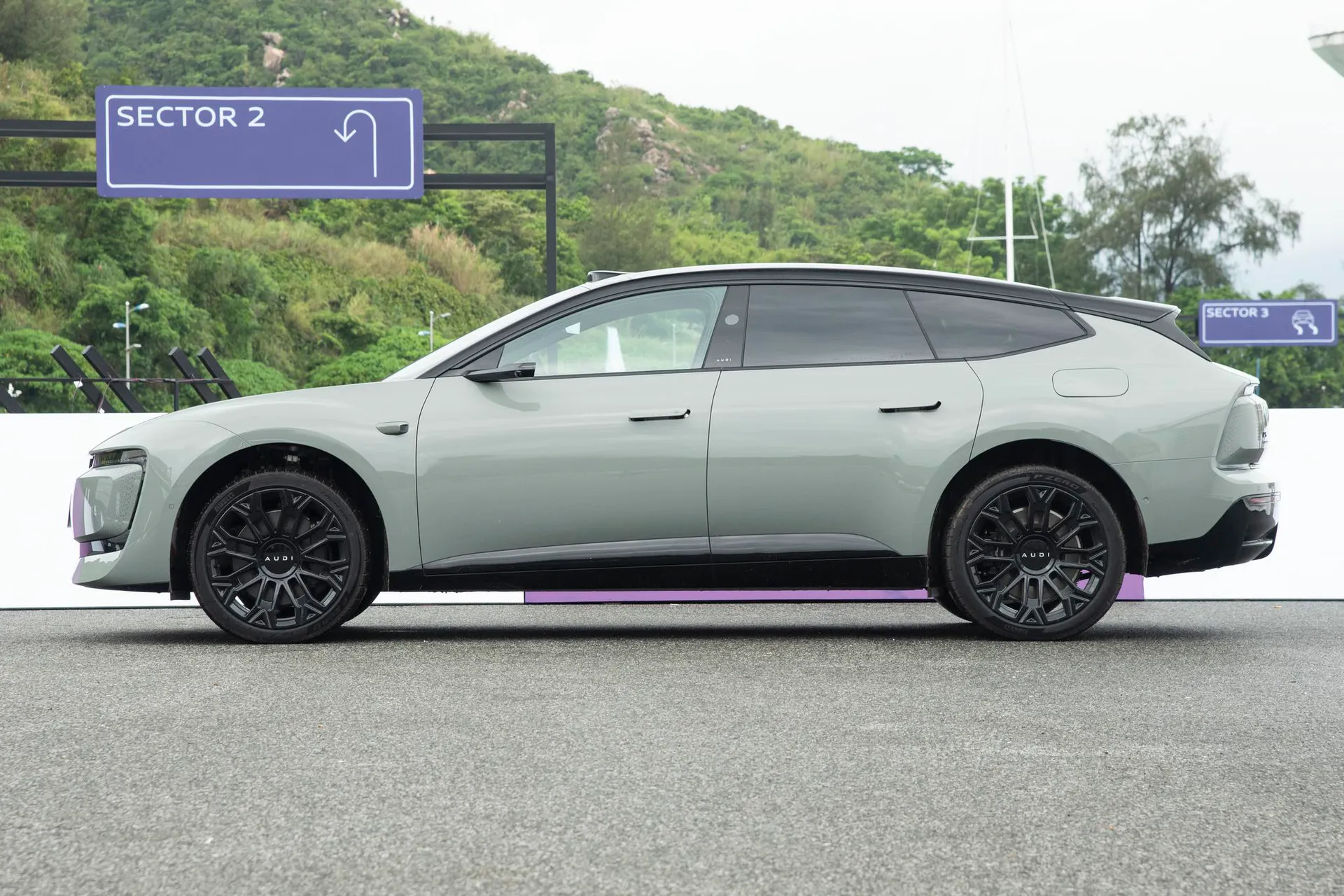  E5 Sportback Flagship quattro