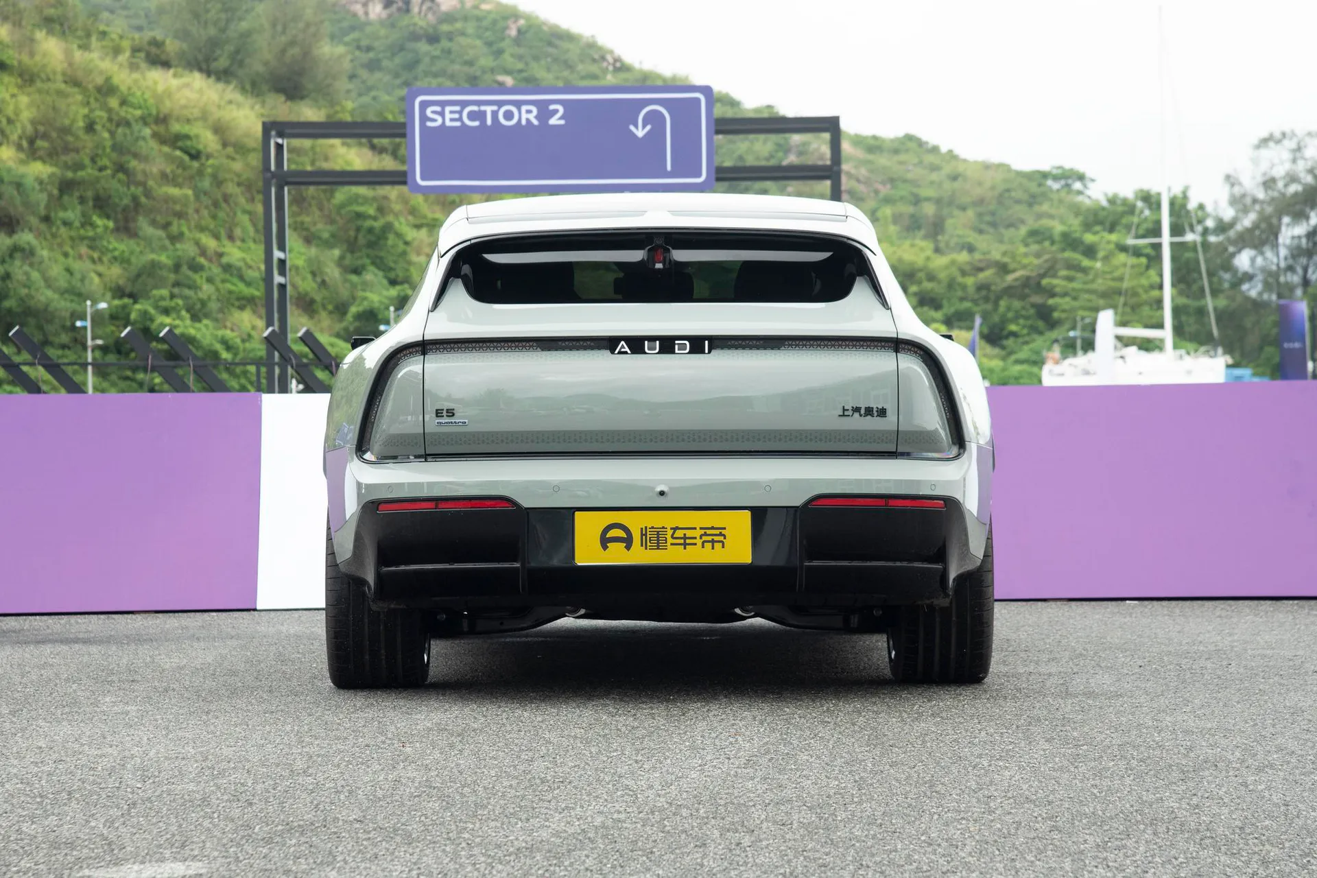  E5 Sportback Flagship quattro