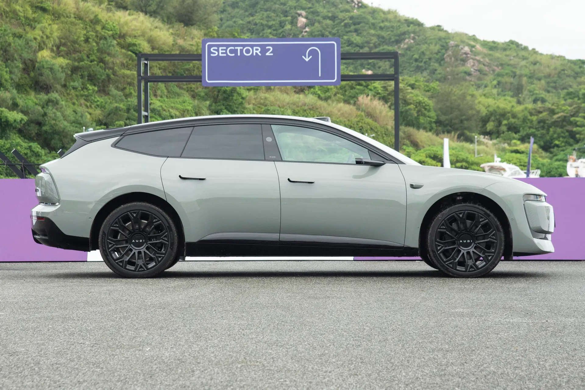  E5 Sportback Flagship quattro