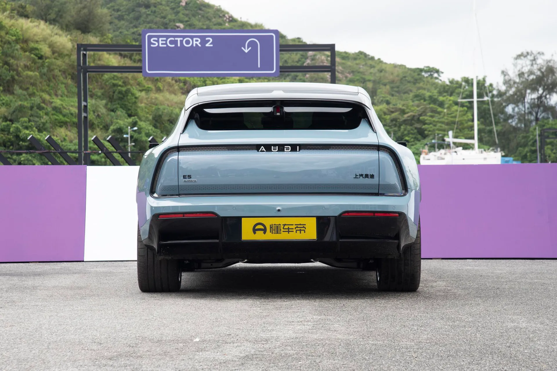  E5 Sportback Flagship quattro