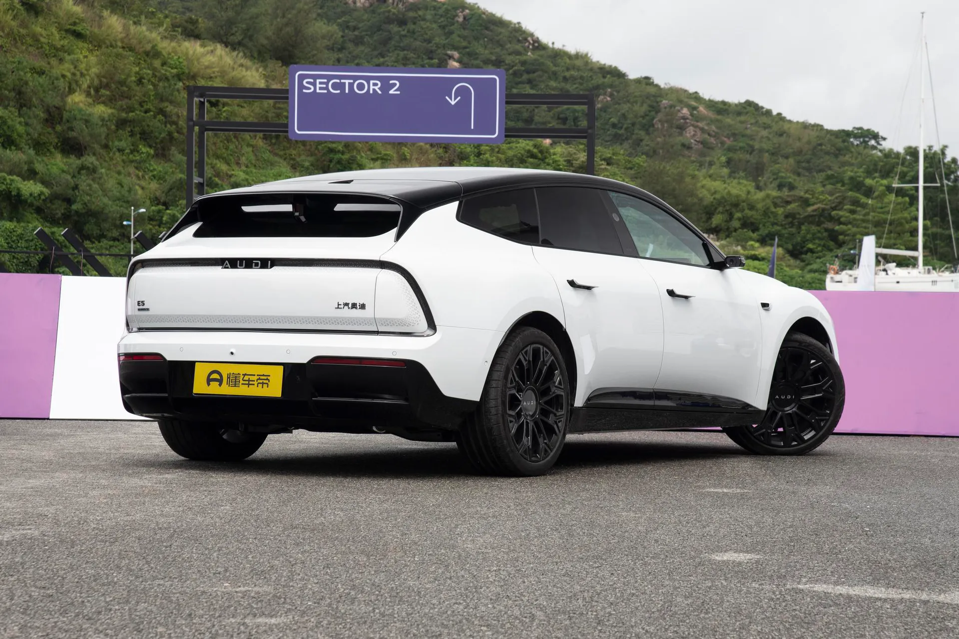  E5 Sportback Flagship quattro
